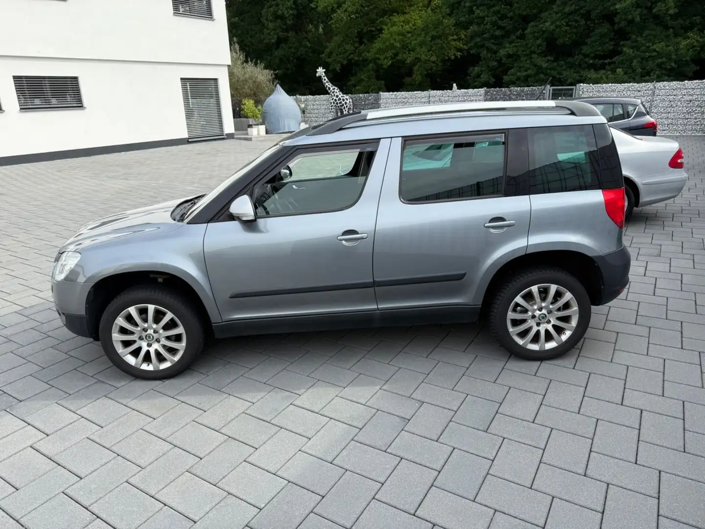 Skoda Yeti Experience 4x4"Steuerkette Insp  Neu" Gris - 2