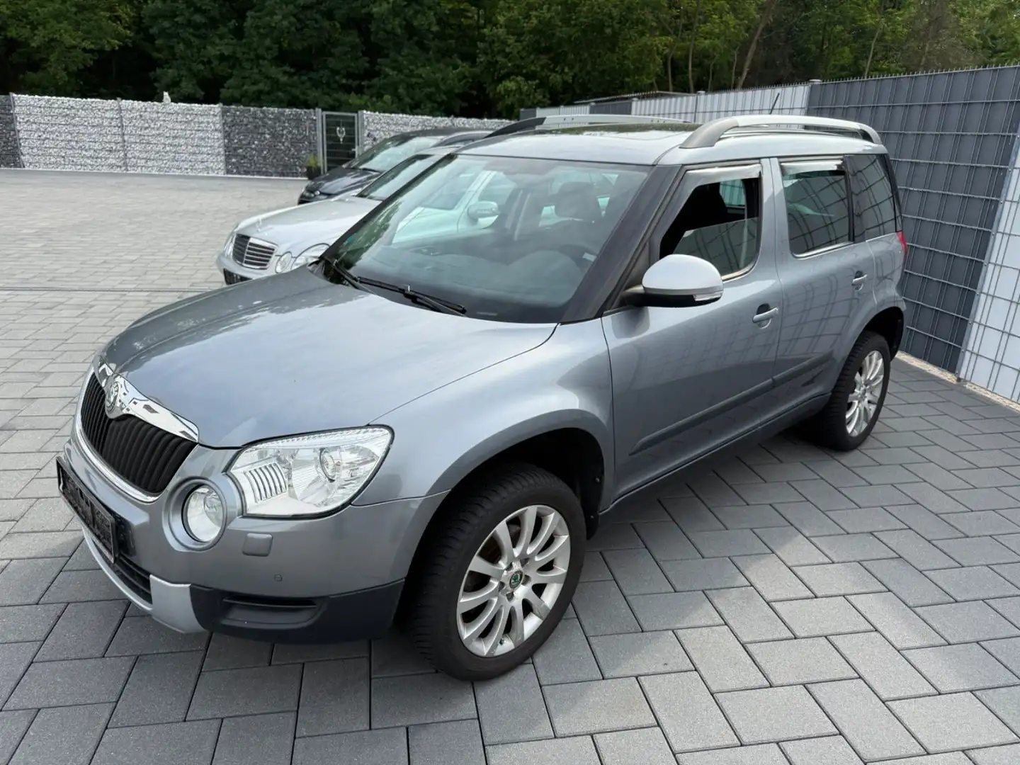 Skoda Yeti Experience 4x4"Steuerkette Insp  Neu" Gris - 1
