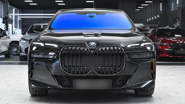 BMW 750 e xDrive M Sport Plug-in Hybrid Sportautomati