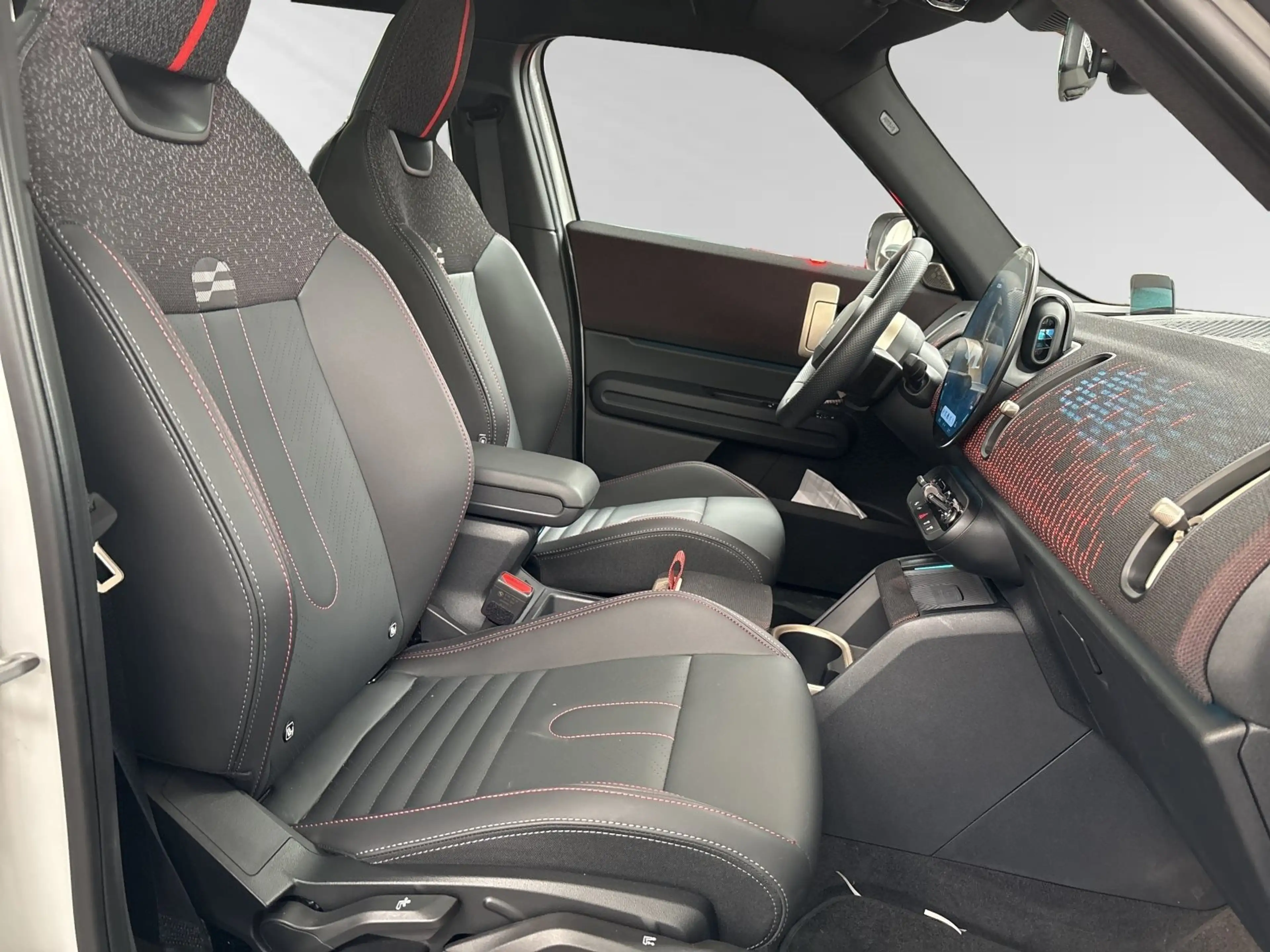MINI Cooper SE Countryman Countryman SE ALL4 JCW Trim|Paket L|Pano|Head-Up — photo 9