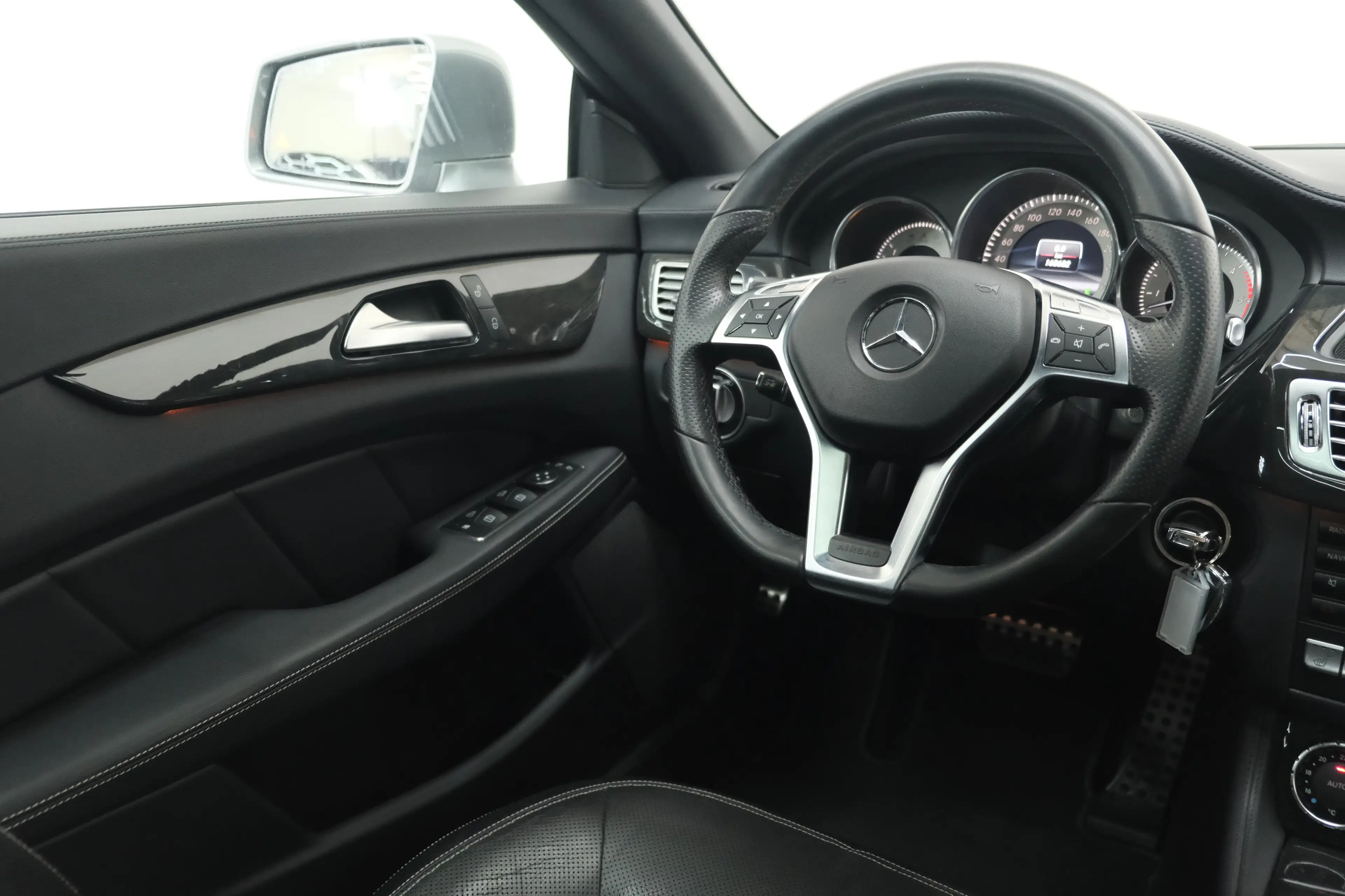 Mercedes-Benz CLS 350 CLS 350 CDI Shooting Brake 4M | AMG Line | TV — photo 13