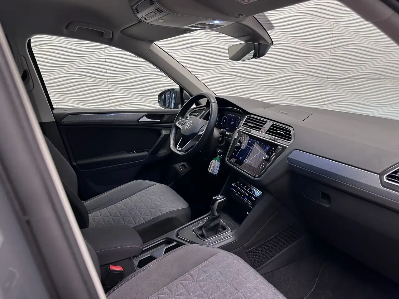 Volkswagen Tiguan eHybrid*PHEV*CARPLAY*CAMERA*LAGE BIV!*, миниатюра 17
