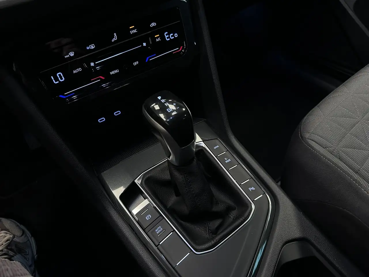 Volkswagen Tiguan eHybrid*PHEV*CARPLAY*CAMERA*LAGE BIV!*, миниатюра 24