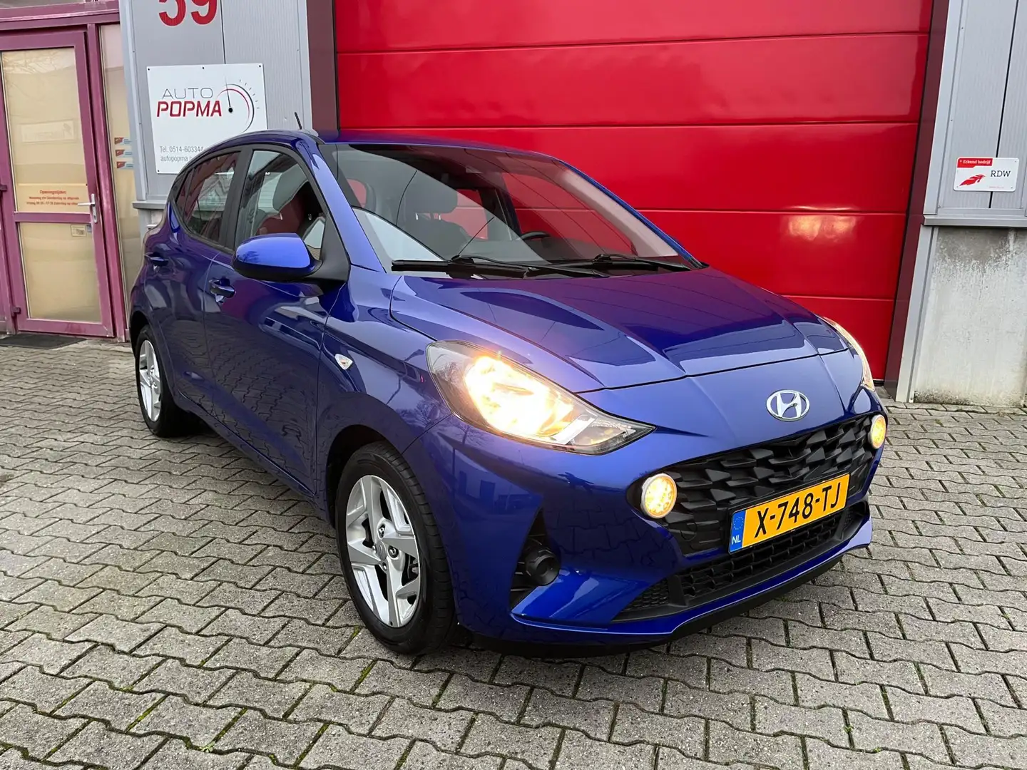 Hyundai i10 1.0 67pk Automaat Comfort Smart 5-zits / Stuur- en Blau - 1