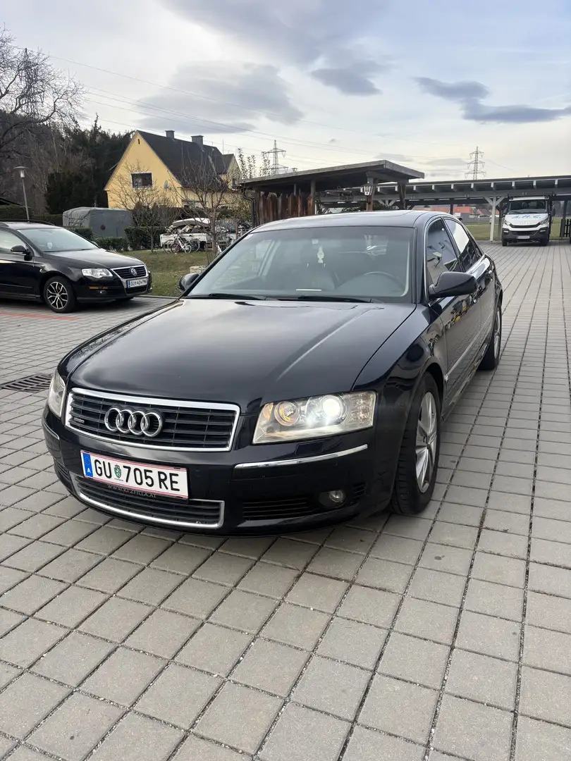Audi A8 4.2 Quattro - 1