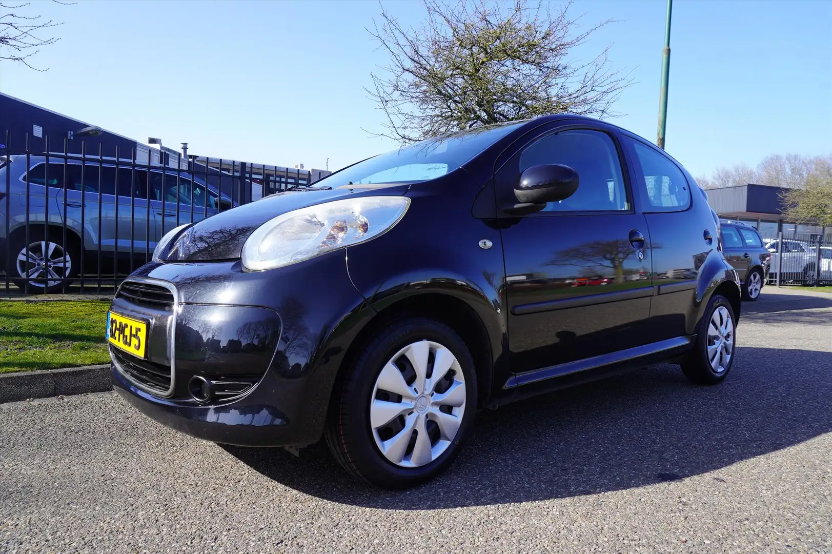 Citroen C1 1.0i 68PK 5D Ambiance AIRCO APK tot 5 maart 2027 Schwarz - 1