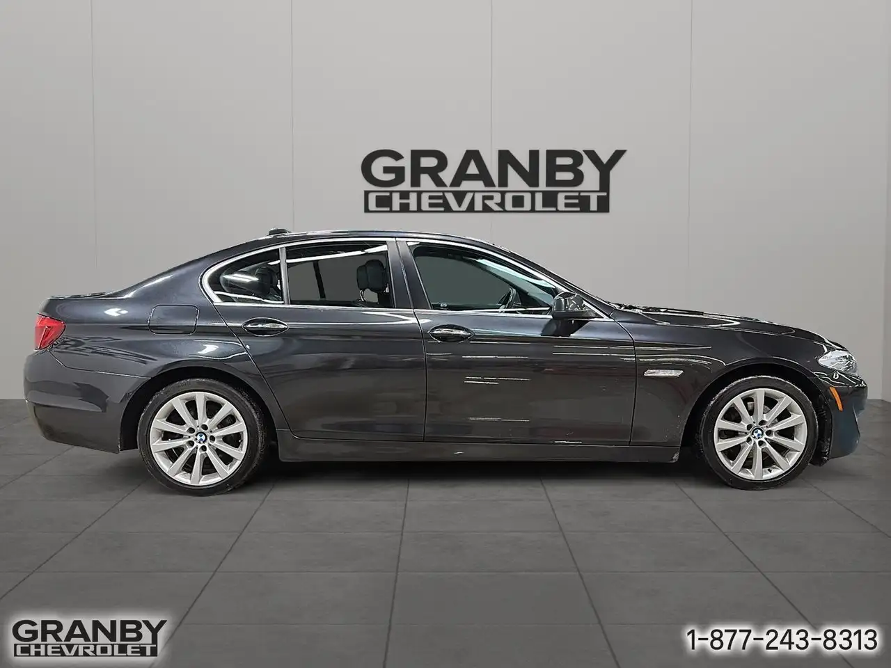 BMW 5 Series снимка BMW 5 Series