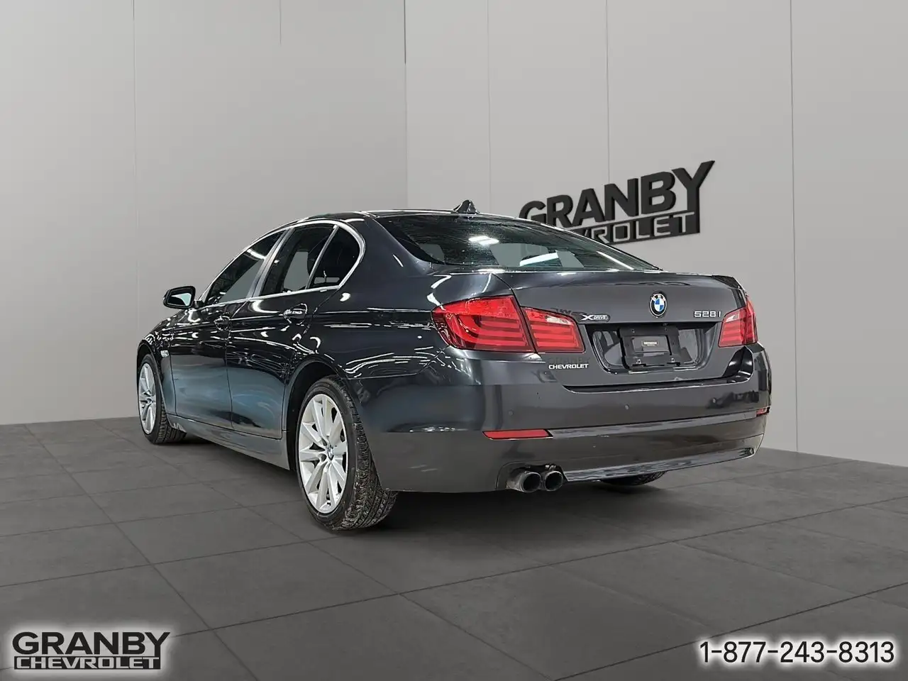 BMW 5 Series снимка BMW 5 Series