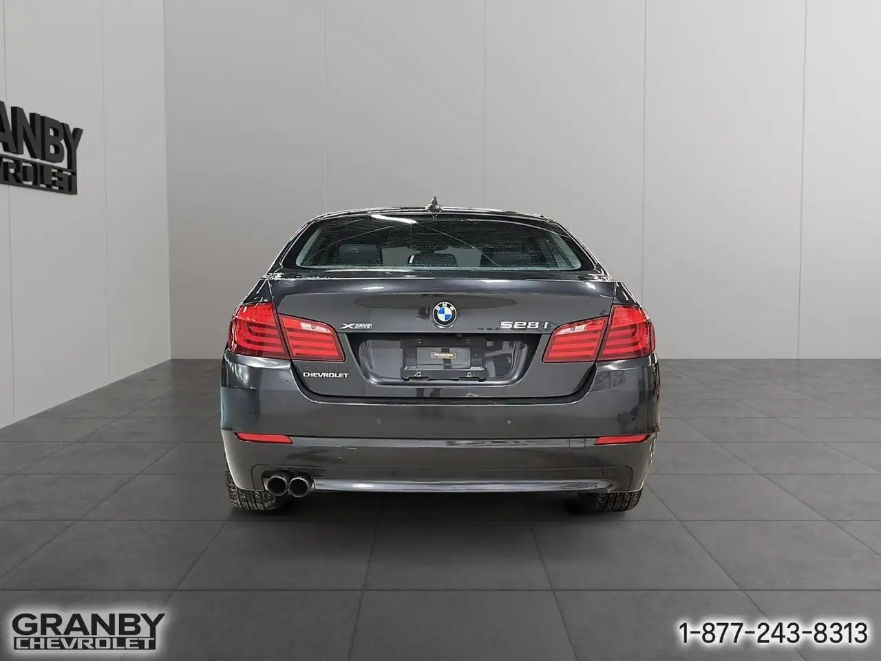 BMW 5 Series снимка BMW 5 Series