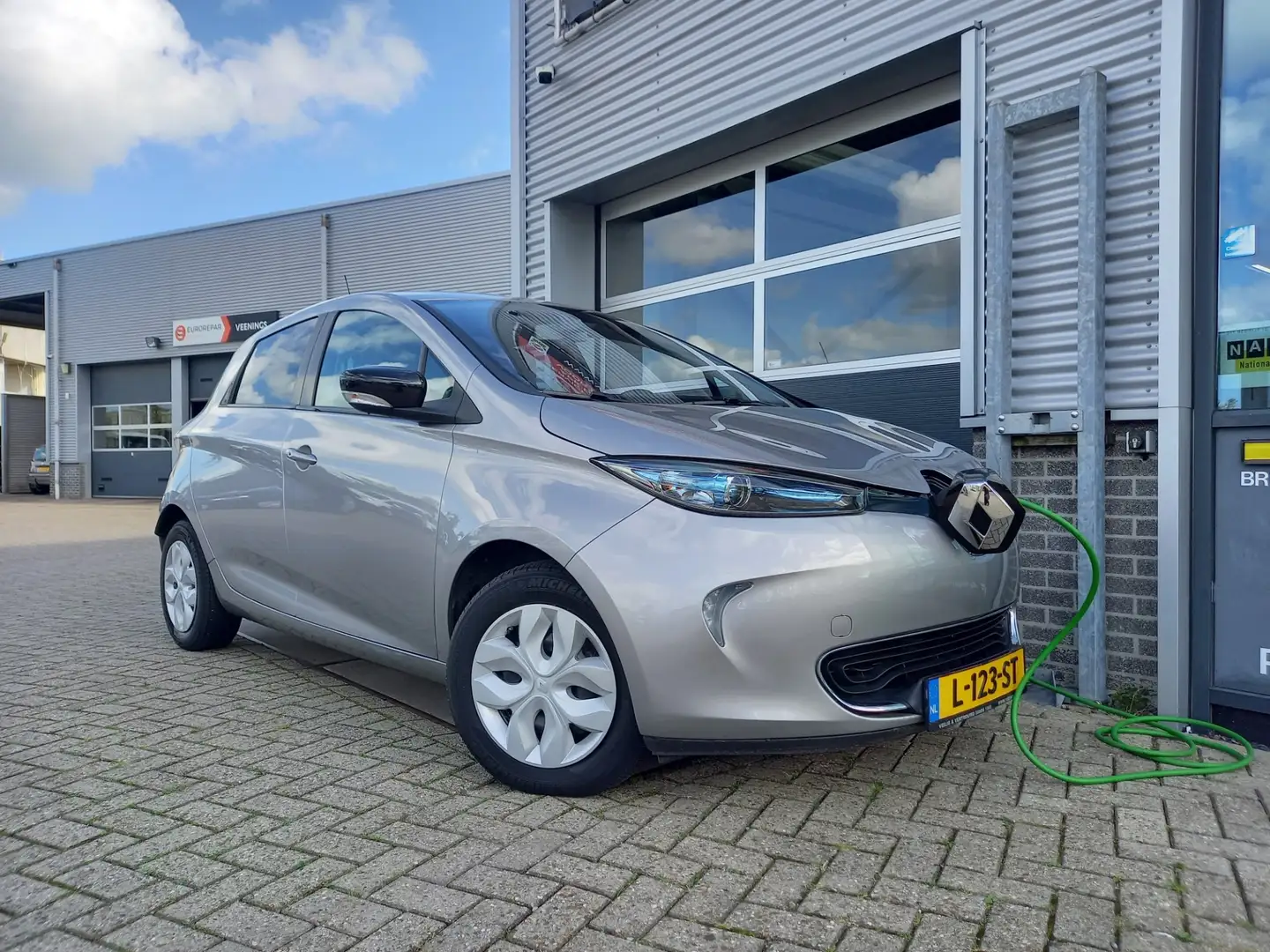 Renault ZOE Q210 Intens Quickcharge 22 kWh INCL ACCU - AUTO KO Gris - 2