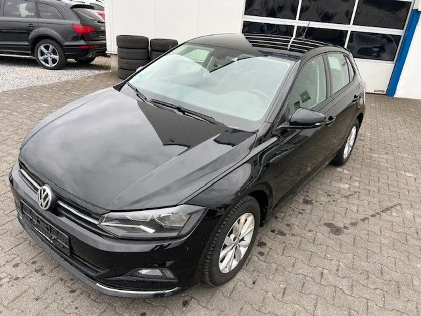 Volkswagen Polo VI 1.6 TDI Highline DSG Kamera Navi Apple Schwarz - 1