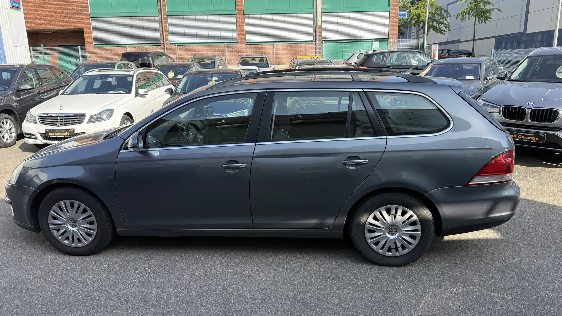 Volkswagen Golf Variant Comfortline KLIMA PDC TÜV bis 08/2026 Grau - 2