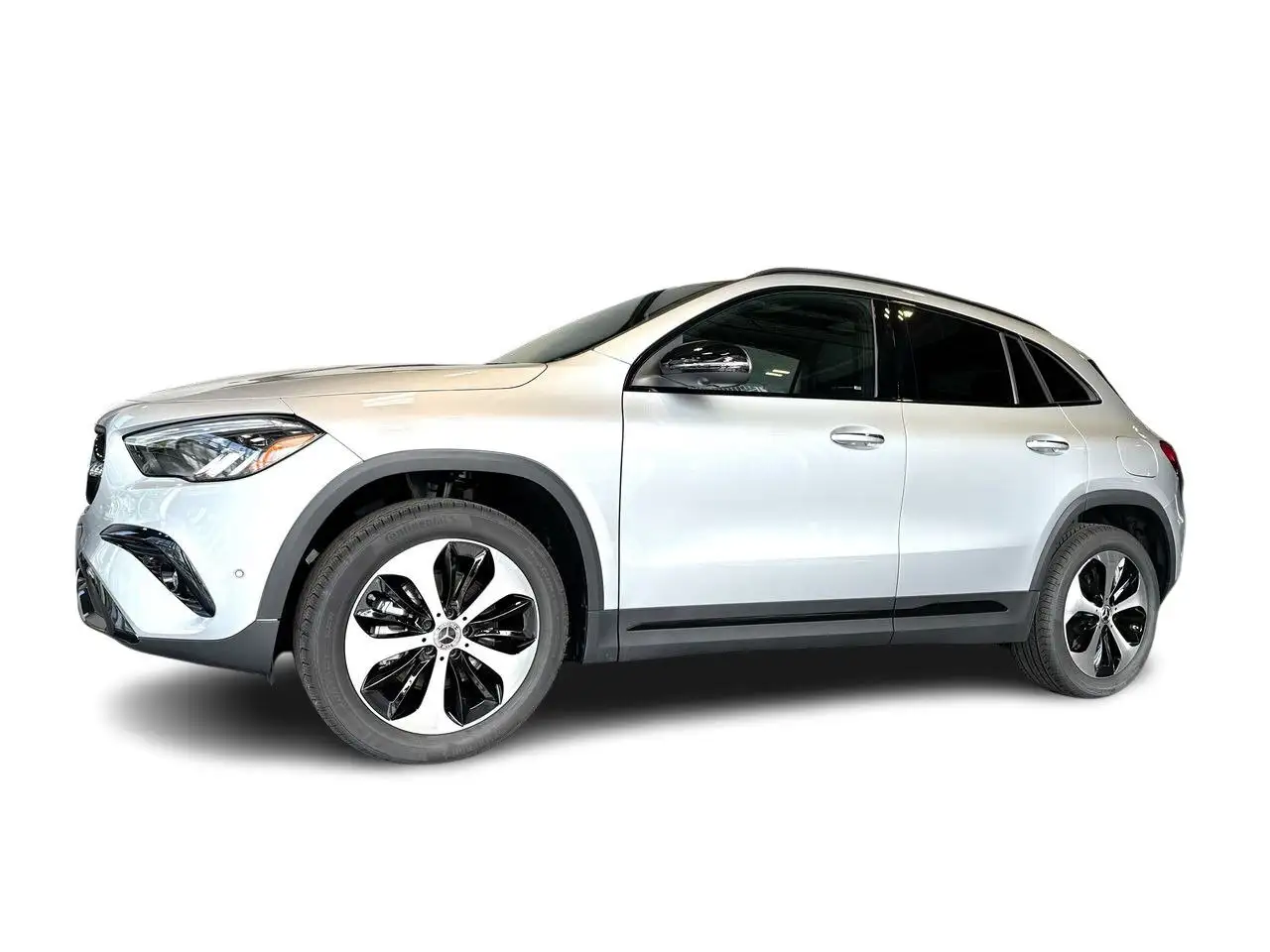 Mercedes-Benz GLA снимка Mercedes-Benz GLA