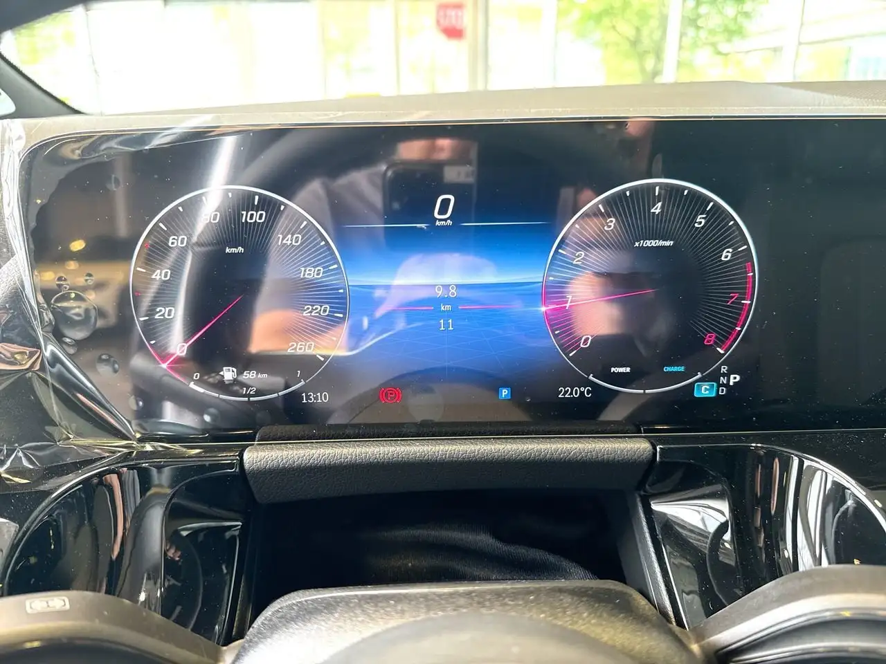 Mercedes-Benz GLA снимка Mercedes-Benz GLA