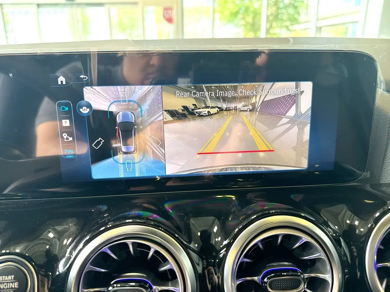 Mercedes-Benz GLA снимка Mercedes-Benz GLA
