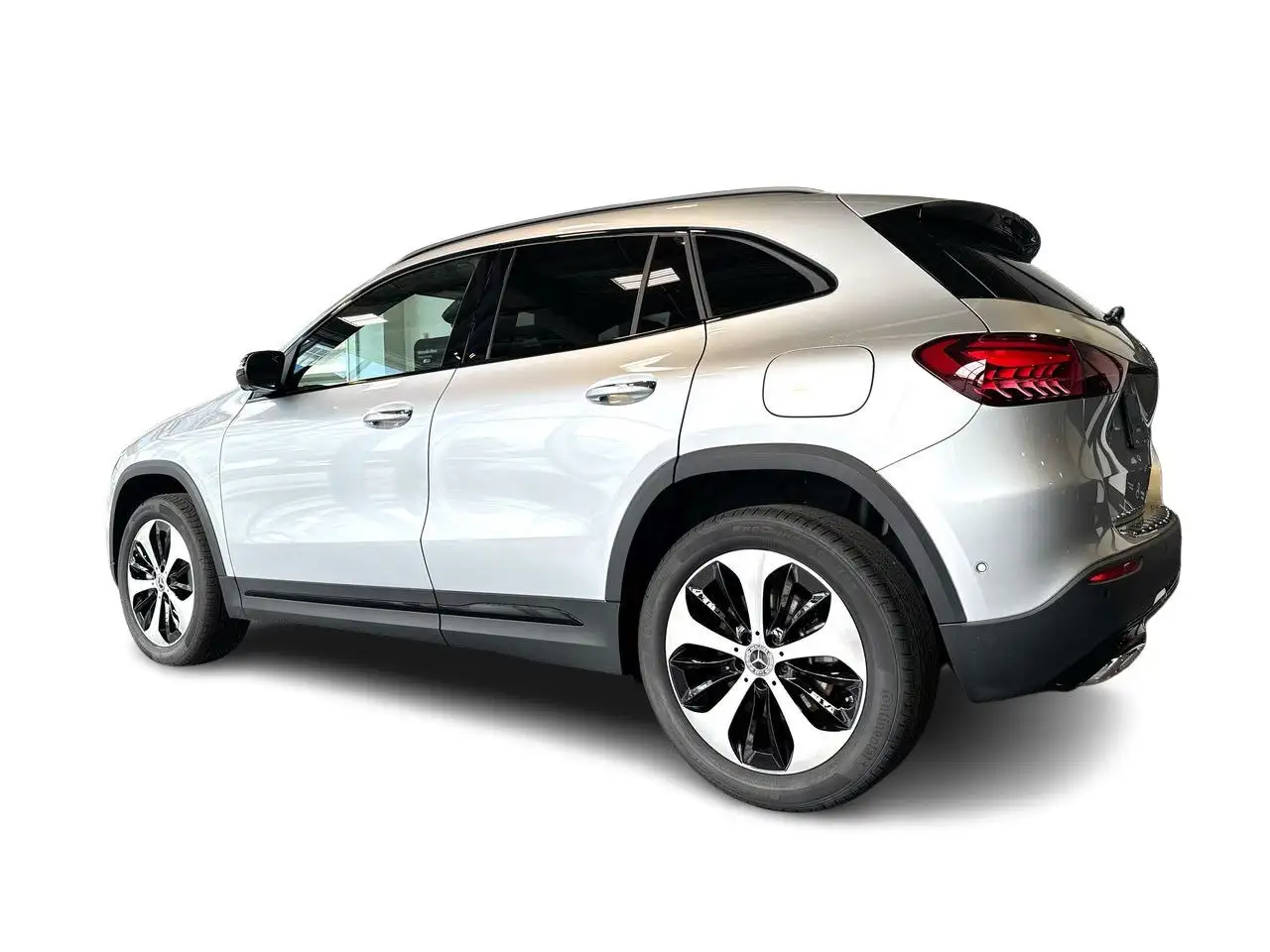 Mercedes-Benz GLA снимка Mercedes-Benz GLA
