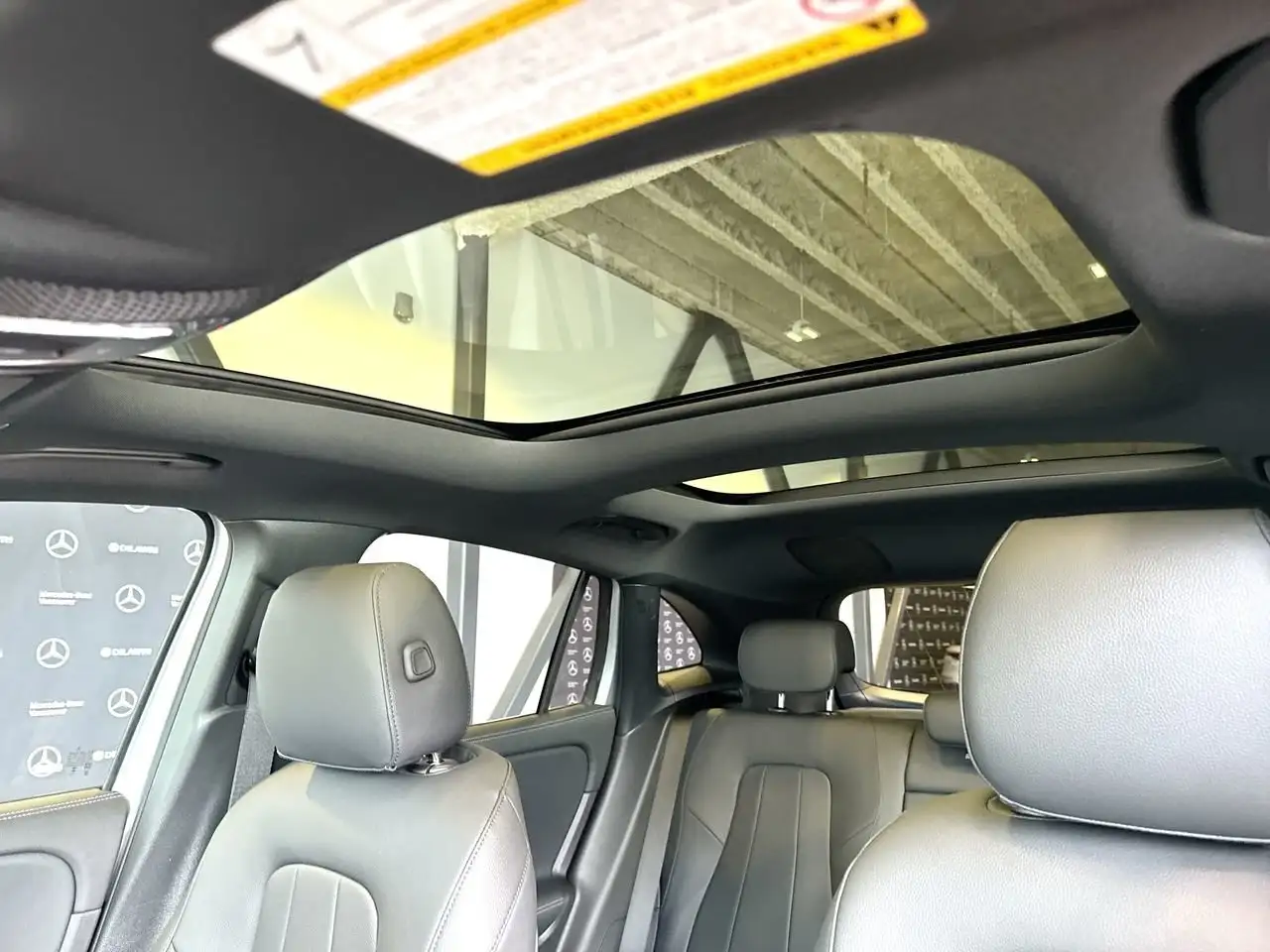 Mercedes-Benz GLA снимка Mercedes-Benz GLA