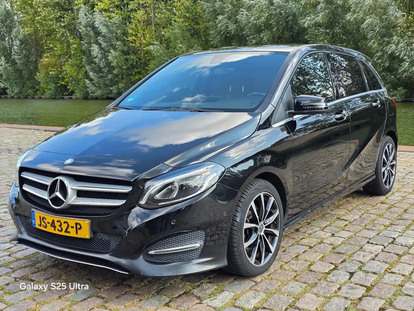 Mercedes-Benz B 180 Ambition Automaat 2e eigenaar airco cruis control Zwart - 2