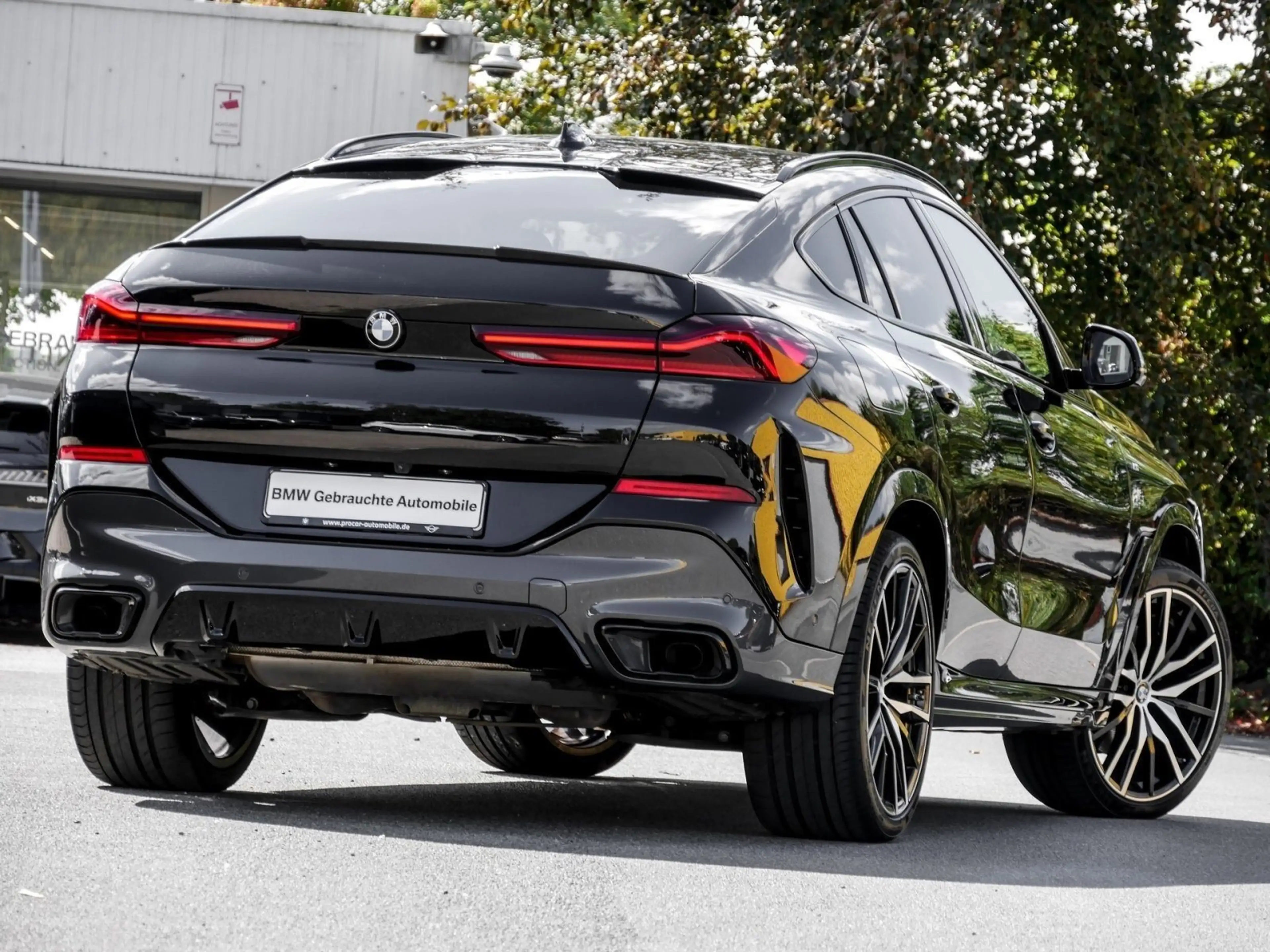 BMW X6 xDrive30d M Sport HUD ACC AHK NAVI LED Laser — photo 2