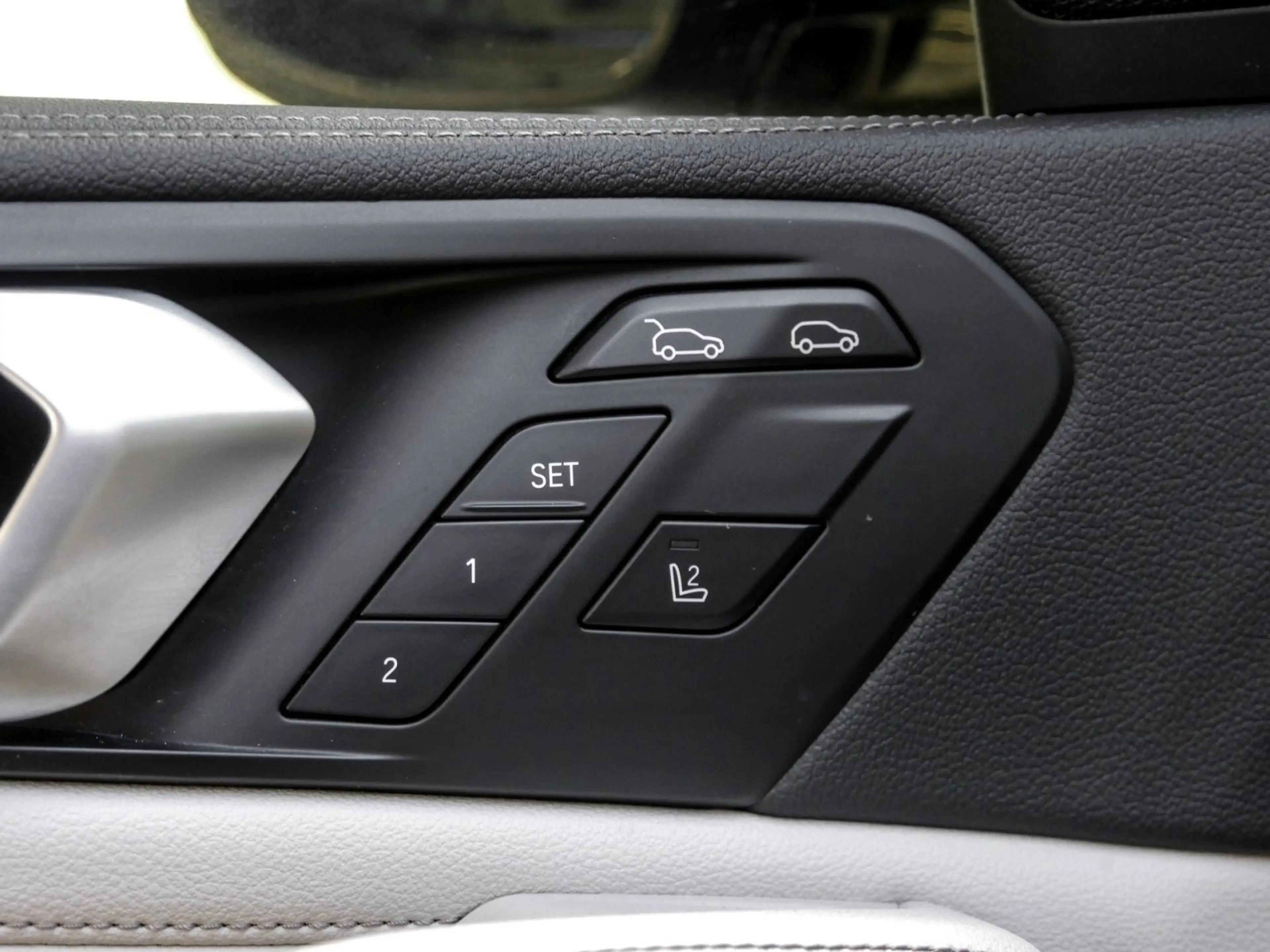 BMW X6 xDrive30d M Sport HUD ACC AHK NAVI LED Laser — photo 13
