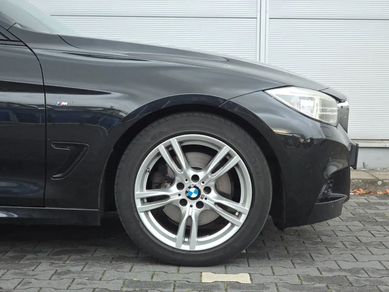 BMW 328I GRAN TURISMO M SPORT 245ch - CUIR DAKOTA - GPS - SIÈGES CHAUFFANTS - PDC AVANT/ARRIÈRE - SUSPENSION SPORT