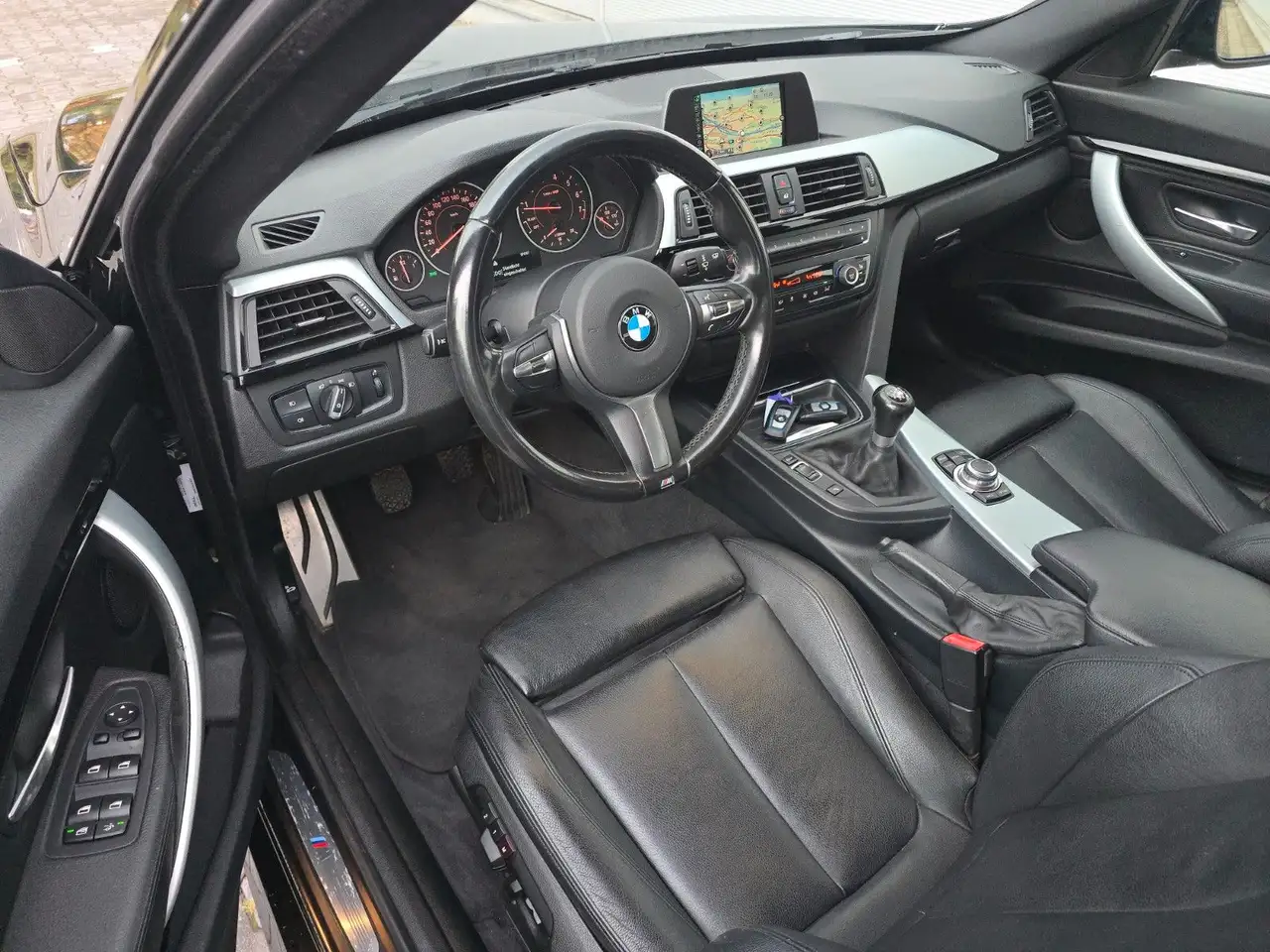 BMW 328I GRAN TURISMO M SPORT 245ch - CUIR DAKOTA - GPS - SIÈGES CHAUFFANTS - PDC AVANT/ARRIÈRE - SUSPENSION SPORT