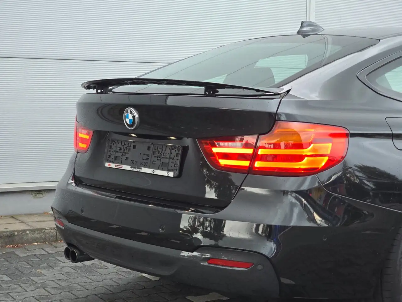 BMW 328I GRAN TURISMO M SPORT 245ch - CUIR DAKOTA - GPS - SIÈGES CHAUFFANTS - PDC AVANT/ARRIÈRE - SUSPENSION SPORT