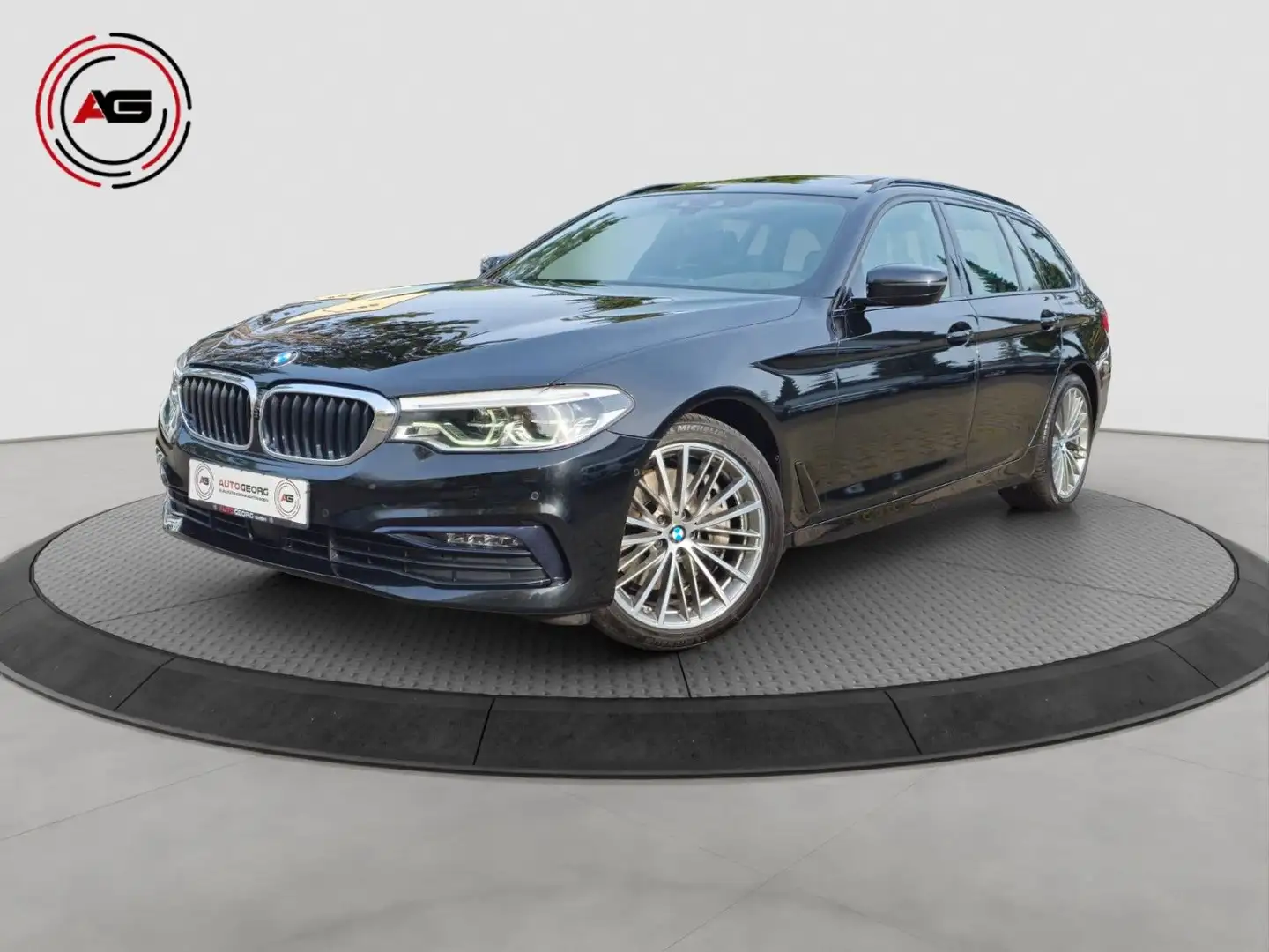 BMW 540 iAT SL xDrive ACC PANO HIFI HUD KAM ADAPT.LED Schwarz - 1