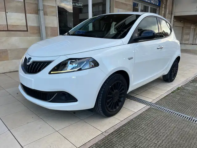 Lancia Ypsilon 1.0 firefly hybrid 5 Posti - GH272GE -
