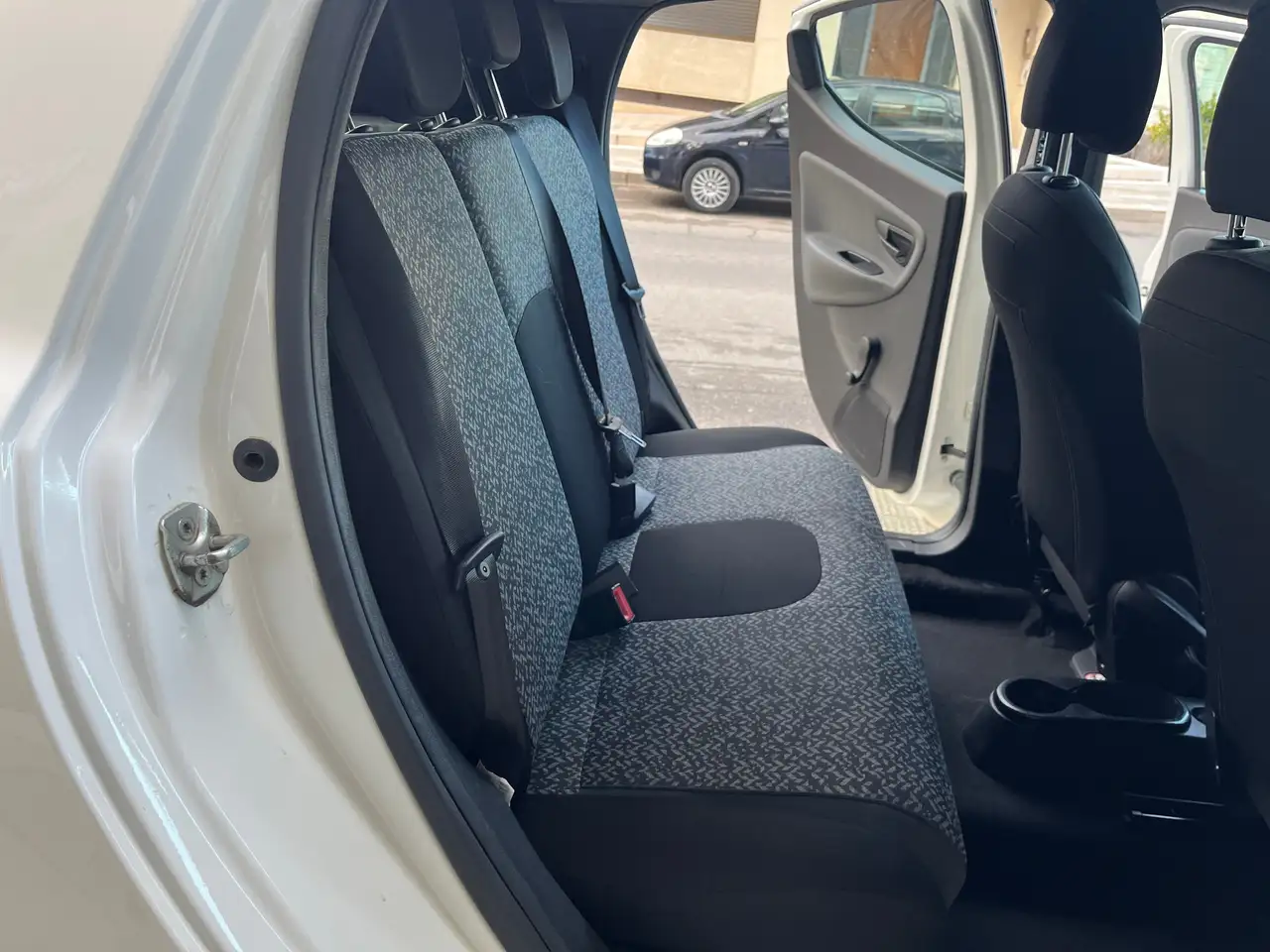 Lancia Ypsilon 2022 — фото 10