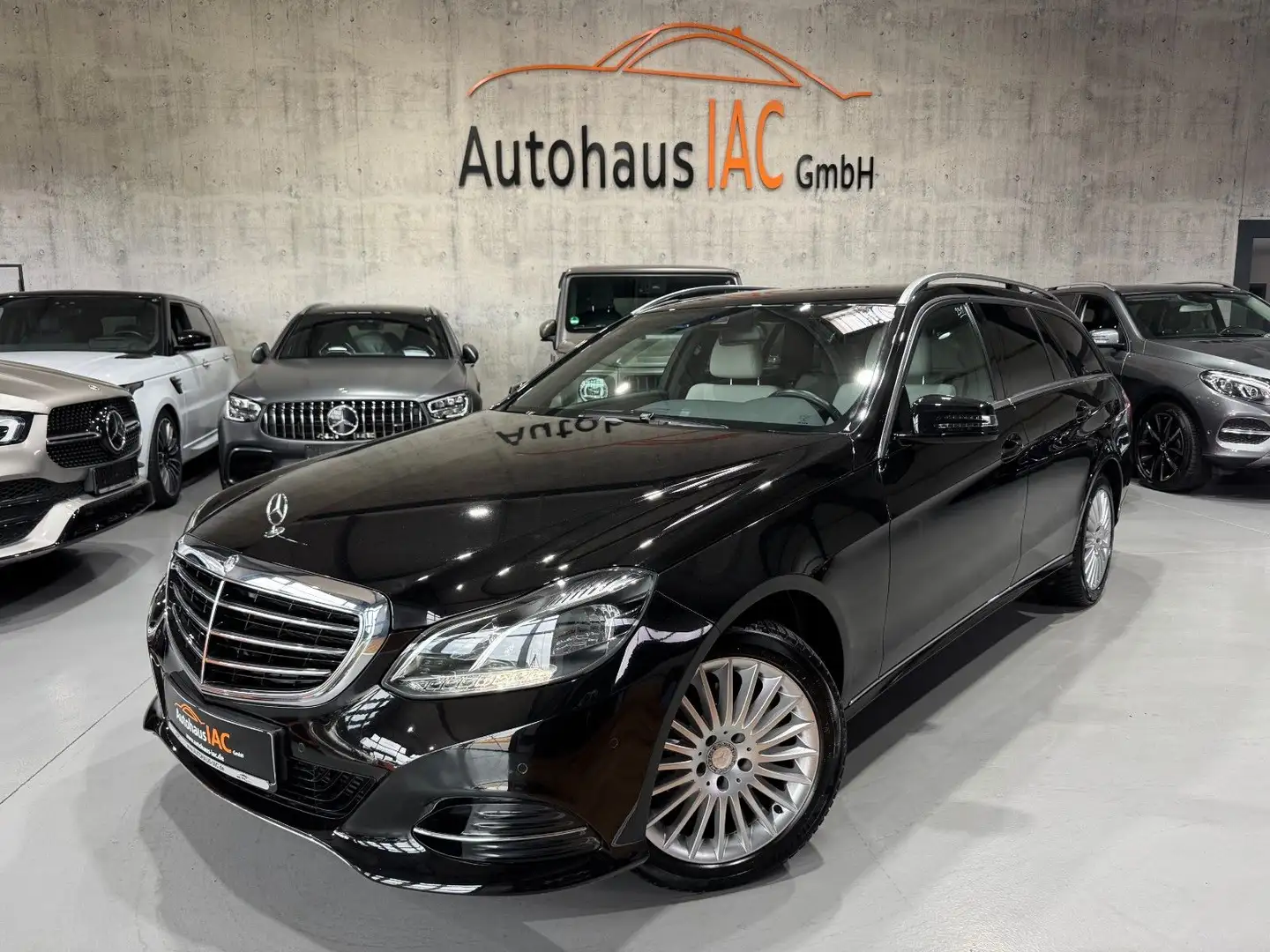 Mercedes-Benz E 200 /T-Modell/CGI/BlueEfficiency/NAVI/SHZ/ Black - 1