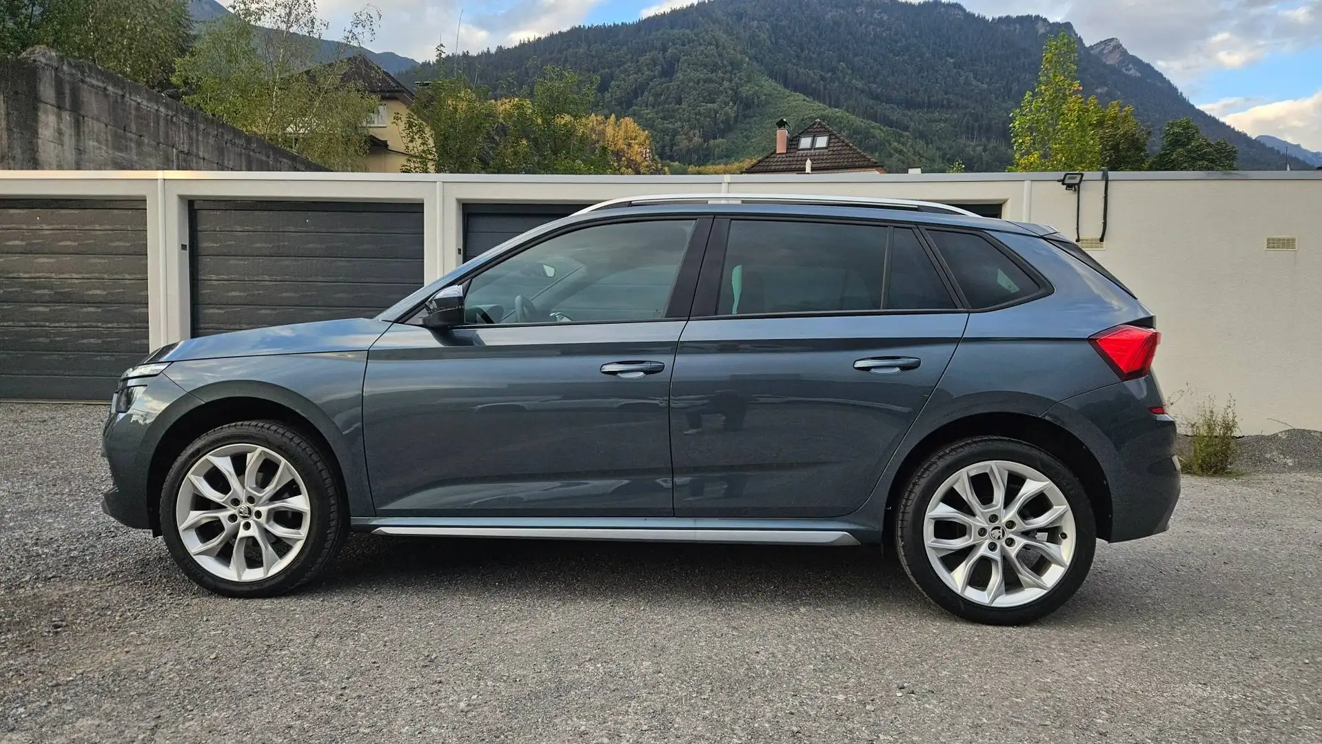 Skoda Kamiq Style DSG mit absol. TOP Ausstattung + Garantie Grau - 1
