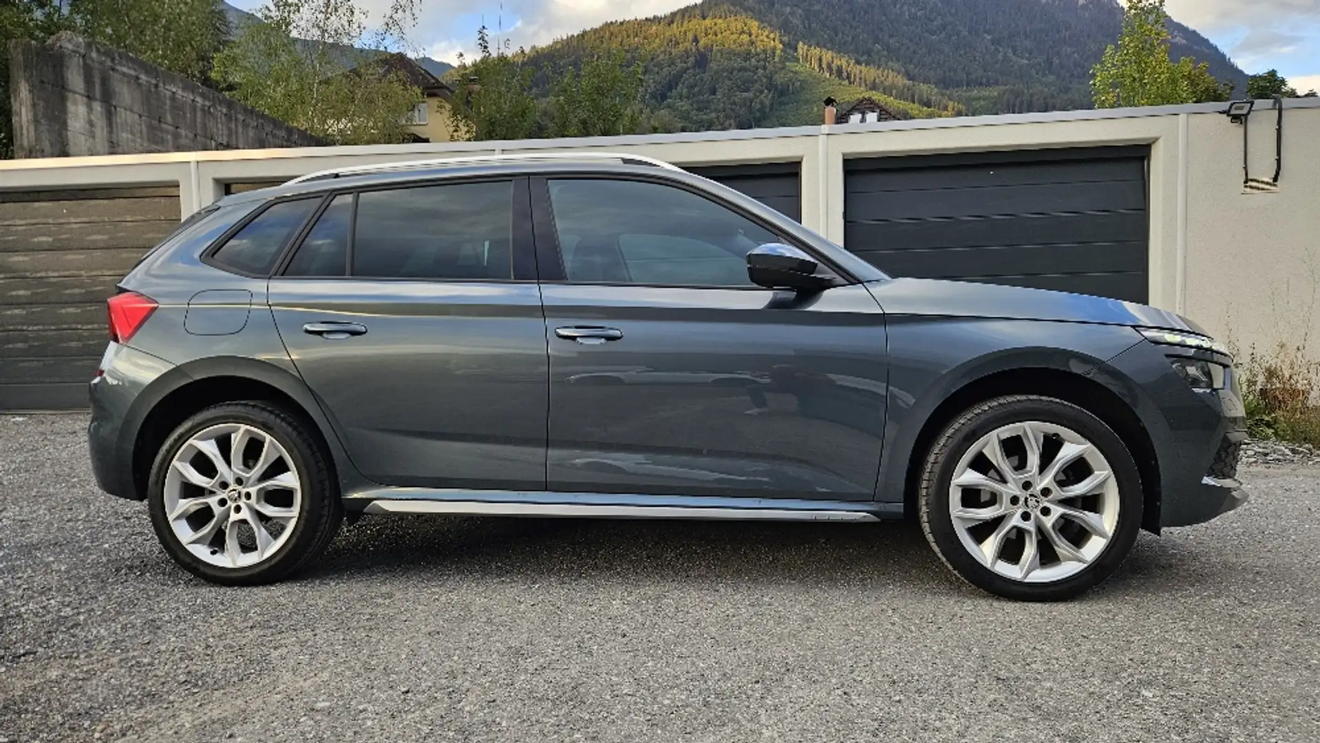 Skoda Kamiq Style DSG mit absol. TOP Ausstattung + Garantie Grau - 2