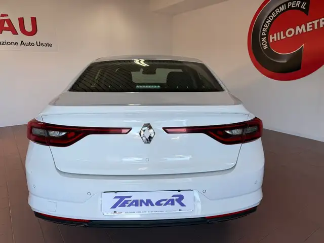 Renault Talisman view 3