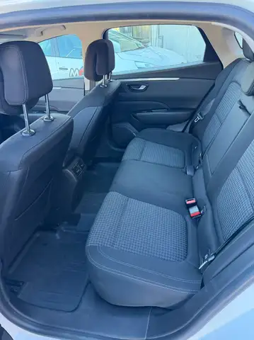 Renault Talisman view 15