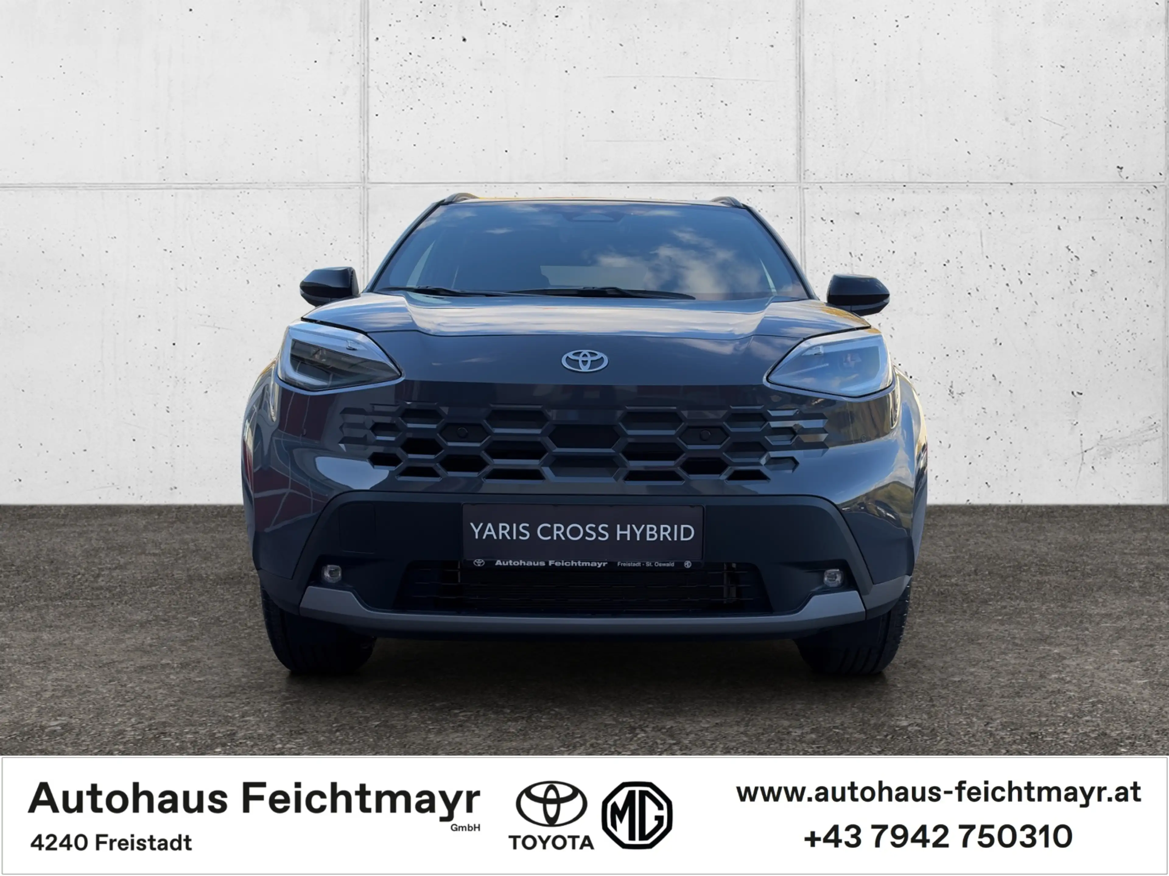 Toyota Yaris Cross HYBRID AWD Teamplayer 5t. — photo 2