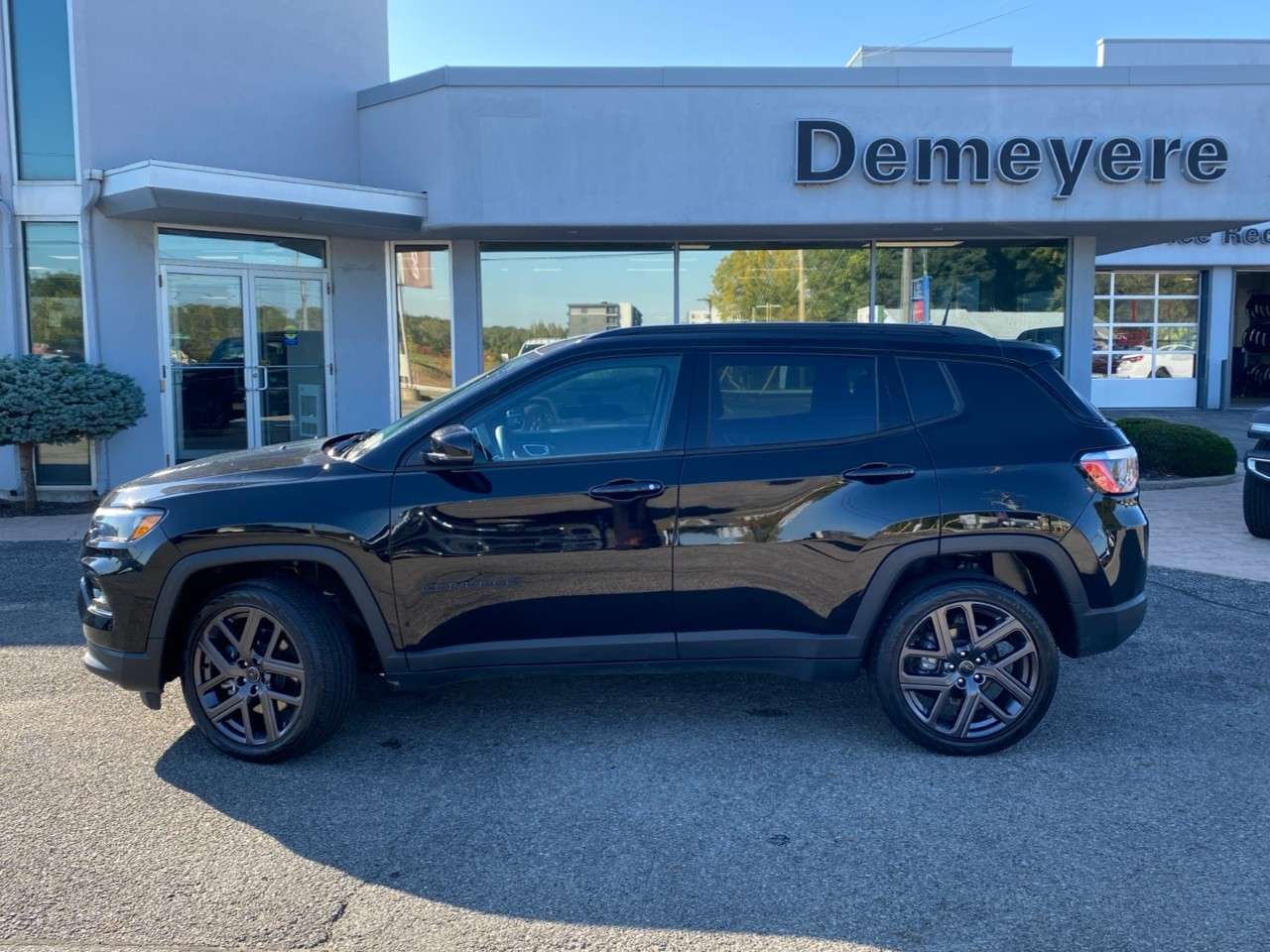 2026 Jeep Compass Limited 4x4 — photo 2