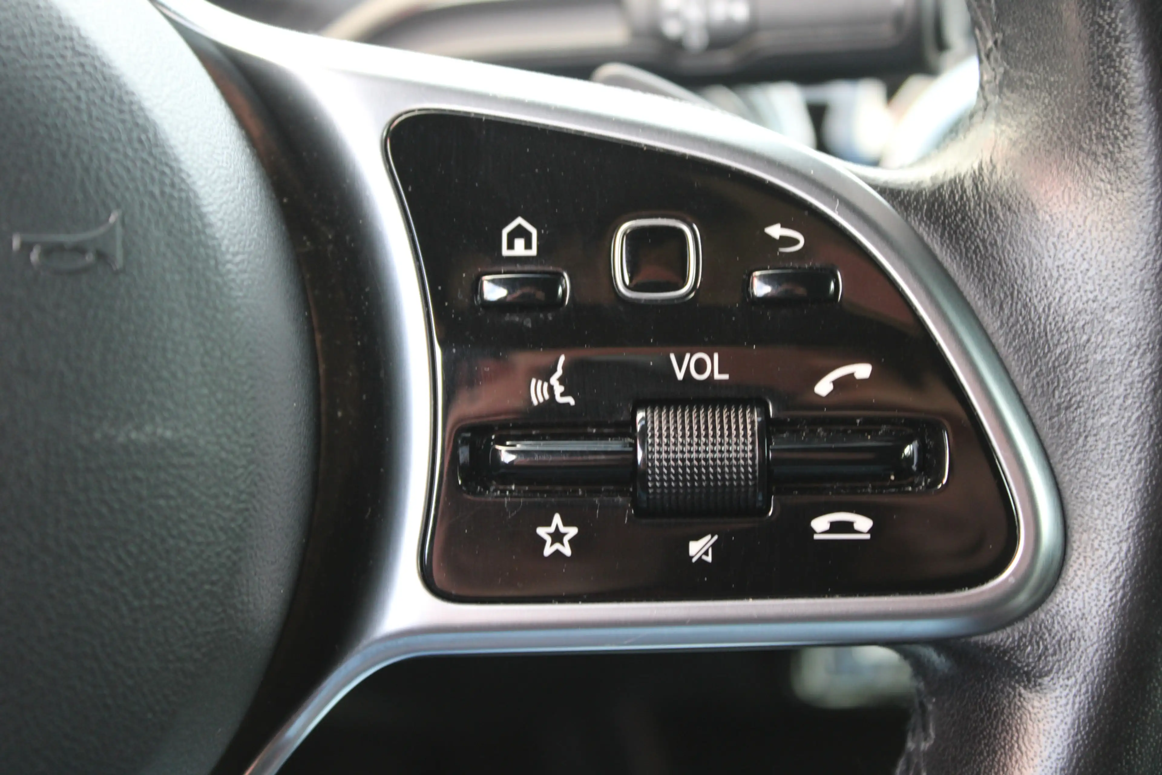 Mercedes-Benz CLA 180 Shooting Brake Business Solution — photo 12