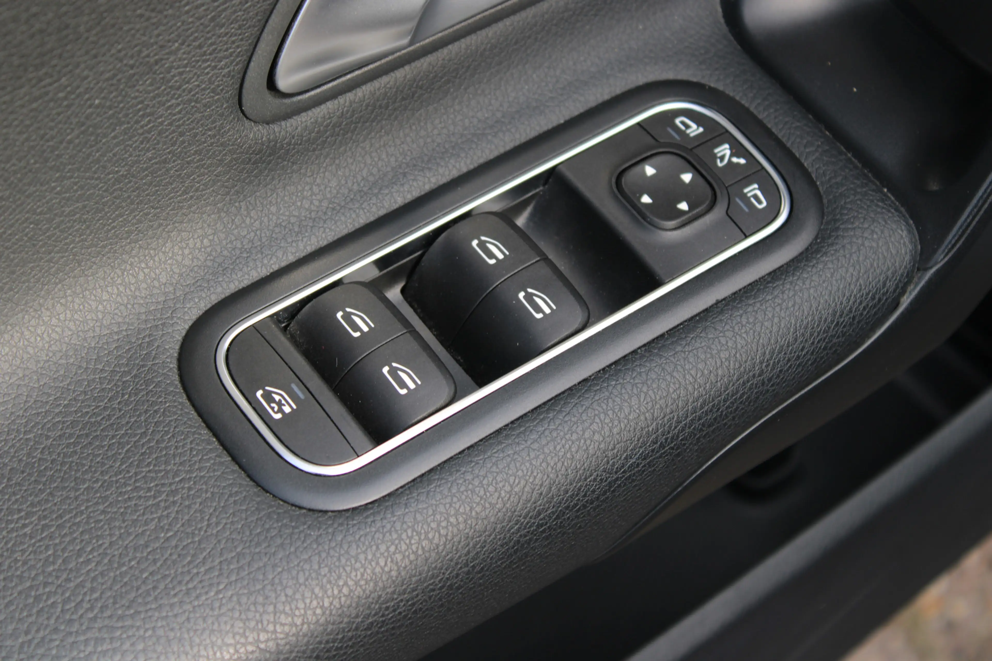 Mercedes-Benz CLA 180 Shooting Brake Business Solution — photo 6