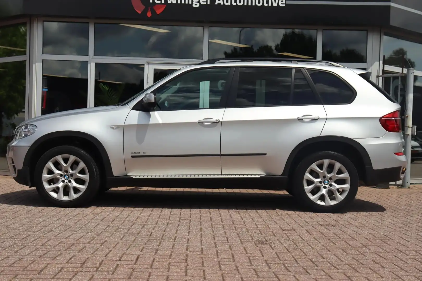 BMW X5 XDrive35i | PANORAMA | FACELIFT | LEDER Grijs - 2
