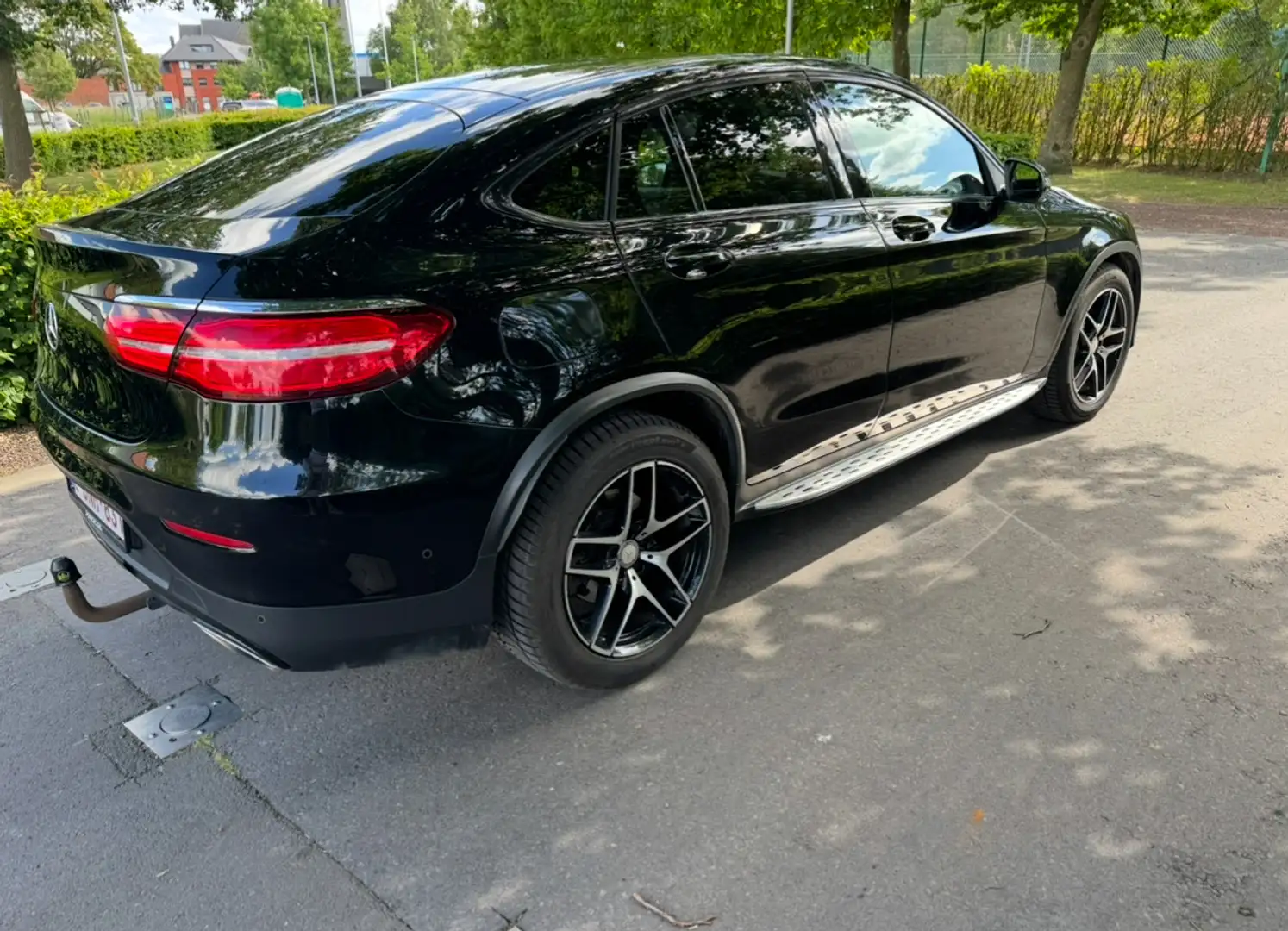 Mercedes-Benz GLC 250 Coupe 4Matic 9G-TRONIC AMG Line - 2
