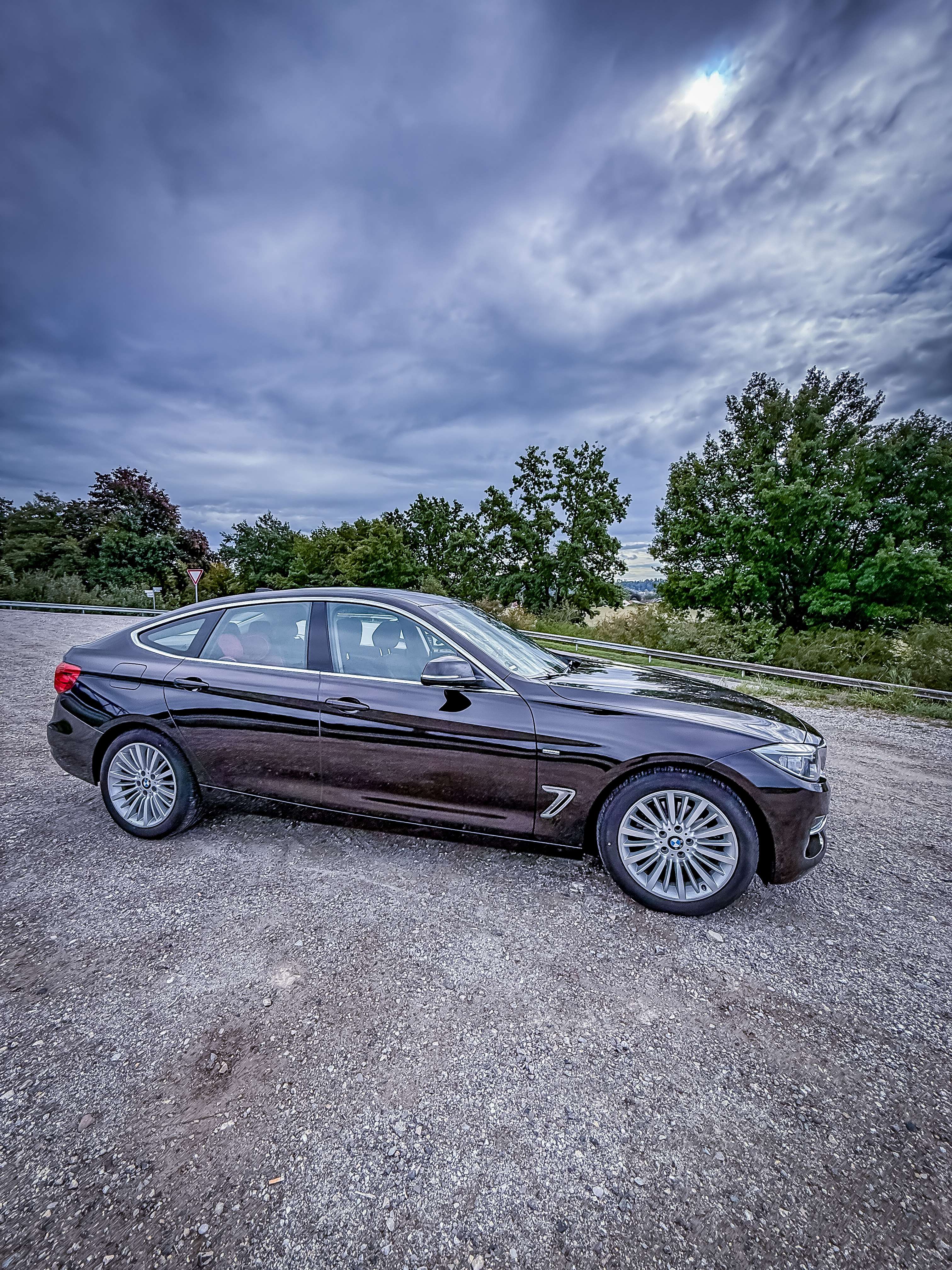 Second hand Bmw 3 Series 320
