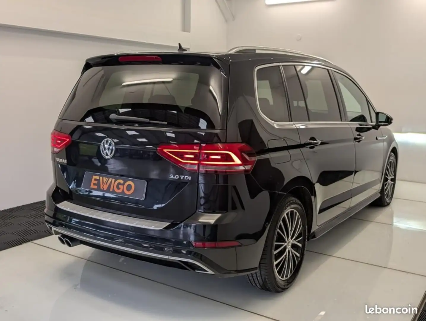 Volkswagen Touran 2.0 TDI 150ch BLUEMOTION CARAT PACK R-LINE DSG6 Noir - 2