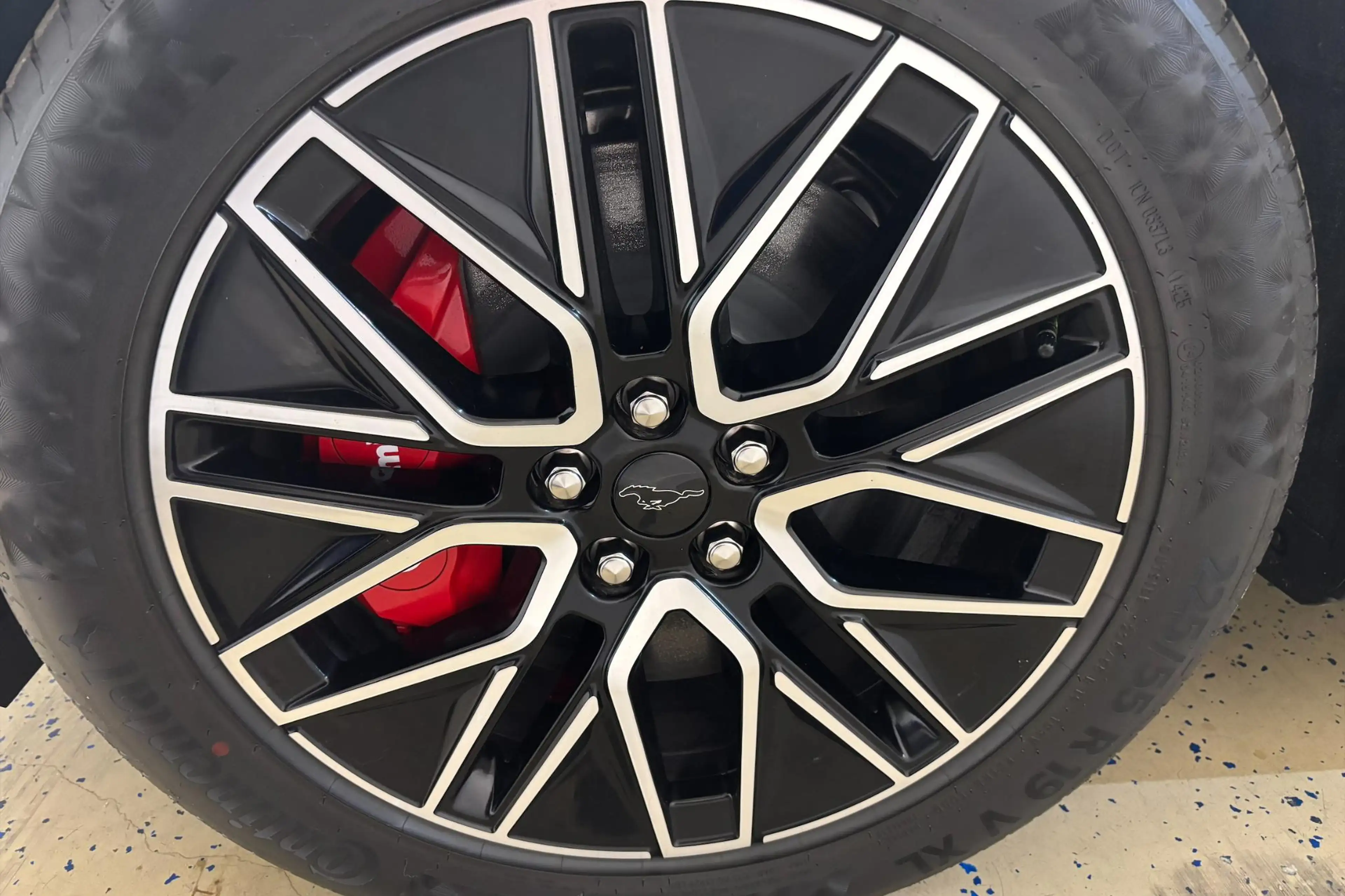 Ford Mustang Mach-E Extended Premium RWD 88 kWh Nieuw direct beschikba — photo 5