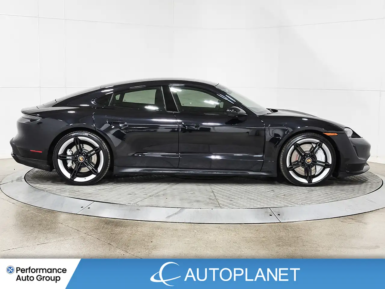 Porsche Taycan снимка Porsche Taycan