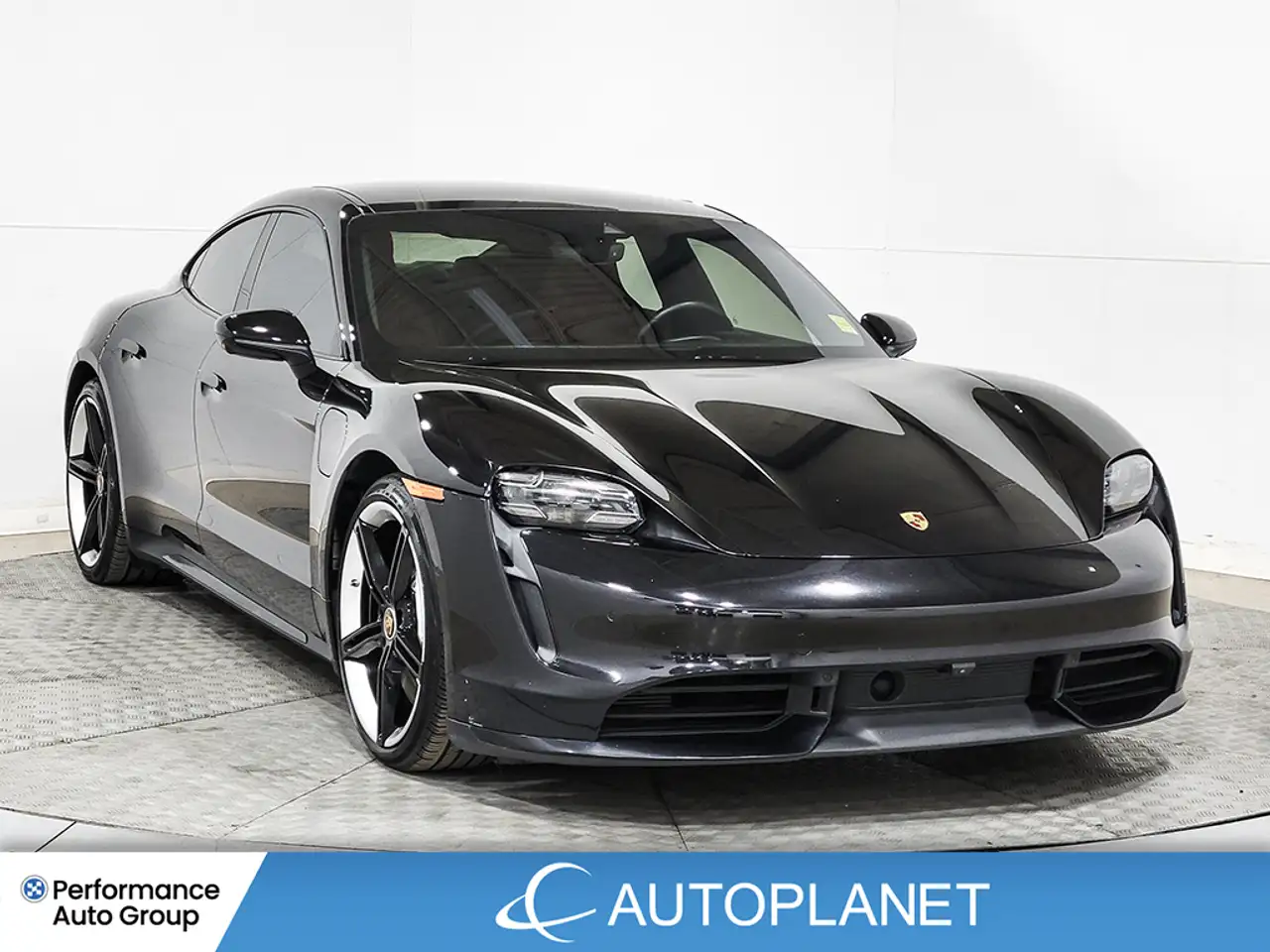 Porsche Taycan снимка Porsche Taycan