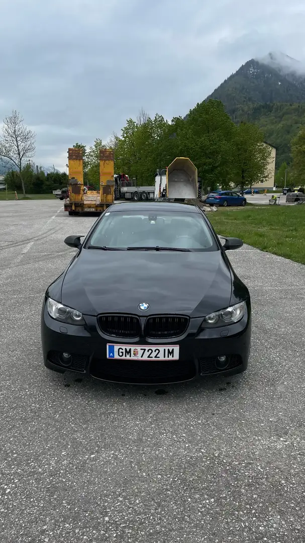 BMW 325 325xi Coupe Schwarz - 1