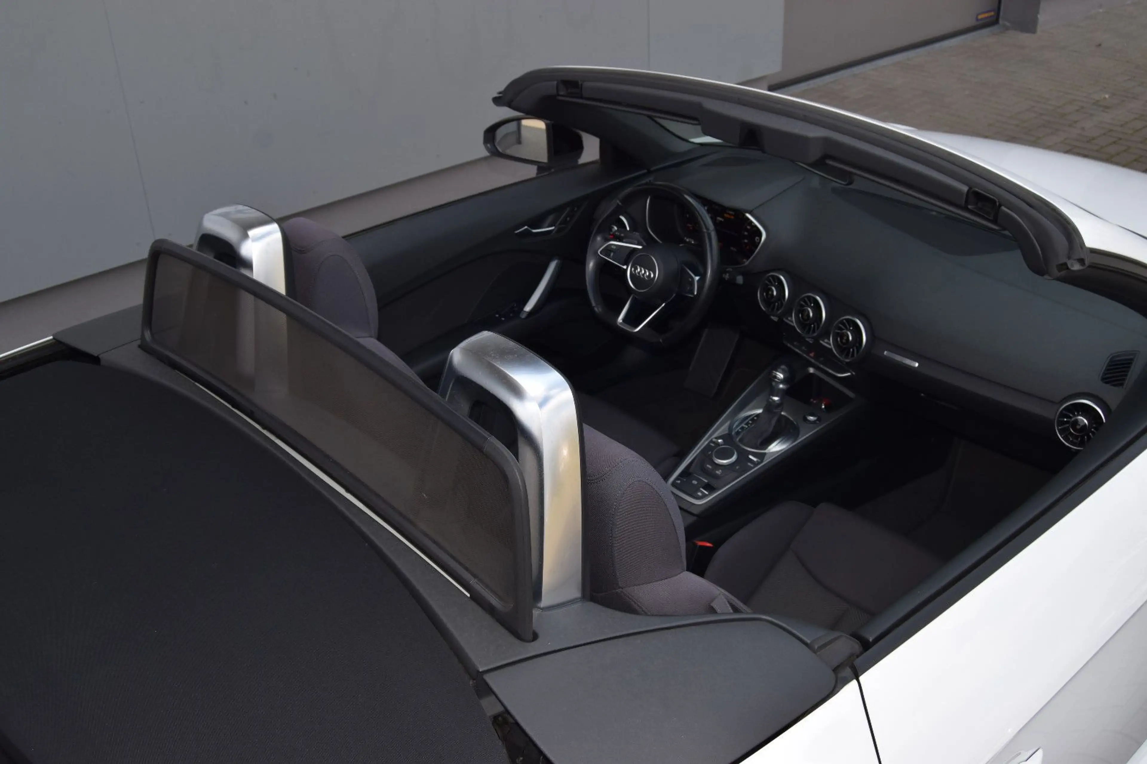 Audi TT Roadster 1.8 TFSI S tronic — photo 10