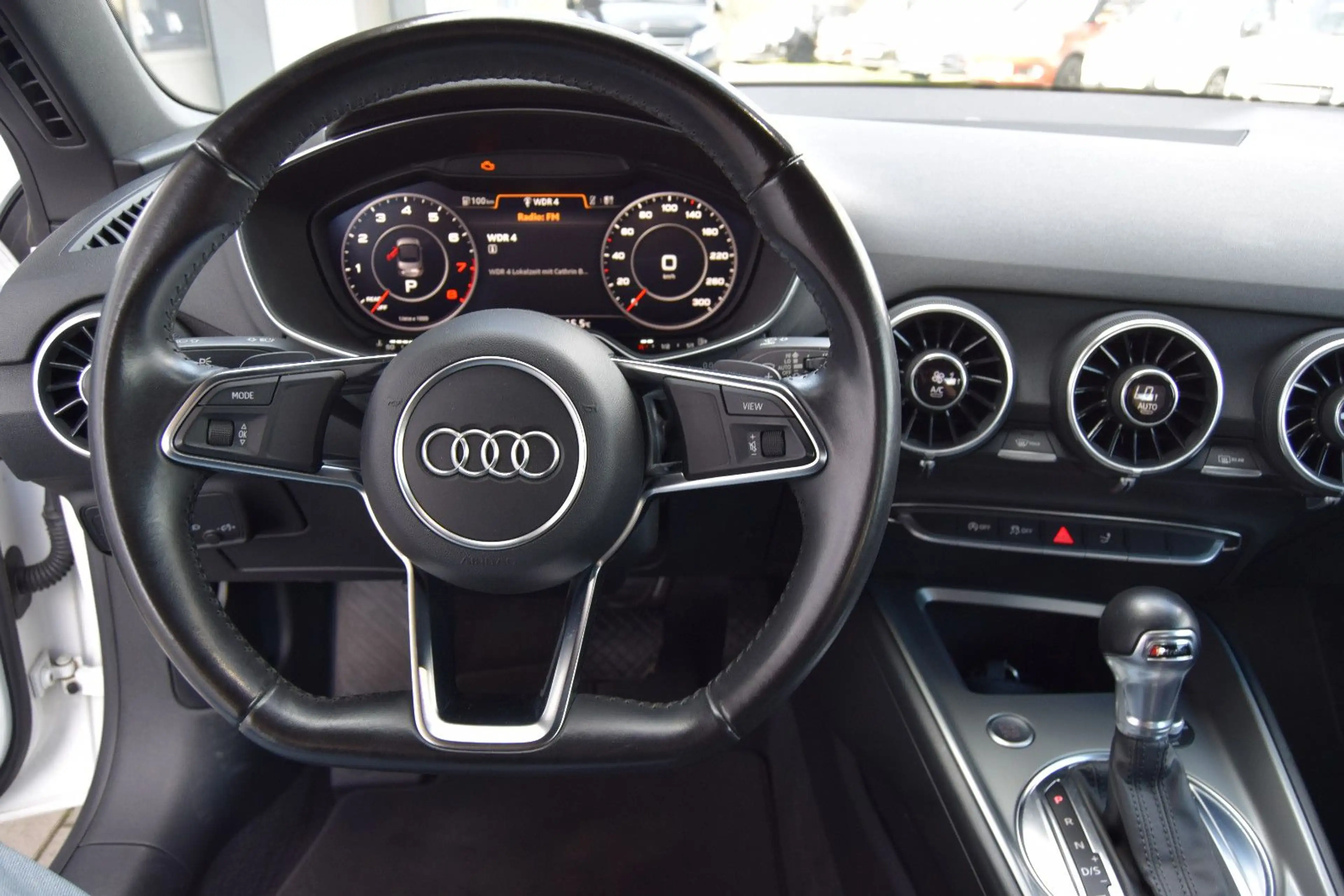 Audi TT Roadster 1.8 TFSI S tronic — photo 13