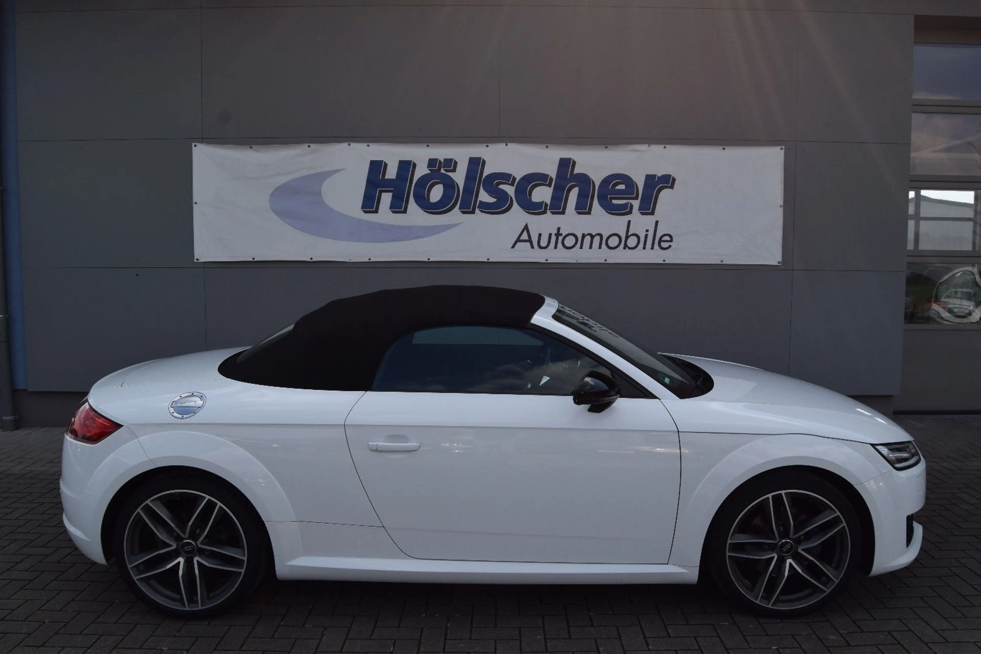 Audi TT Roadster 1.8 TFSI S tronic — photo 6